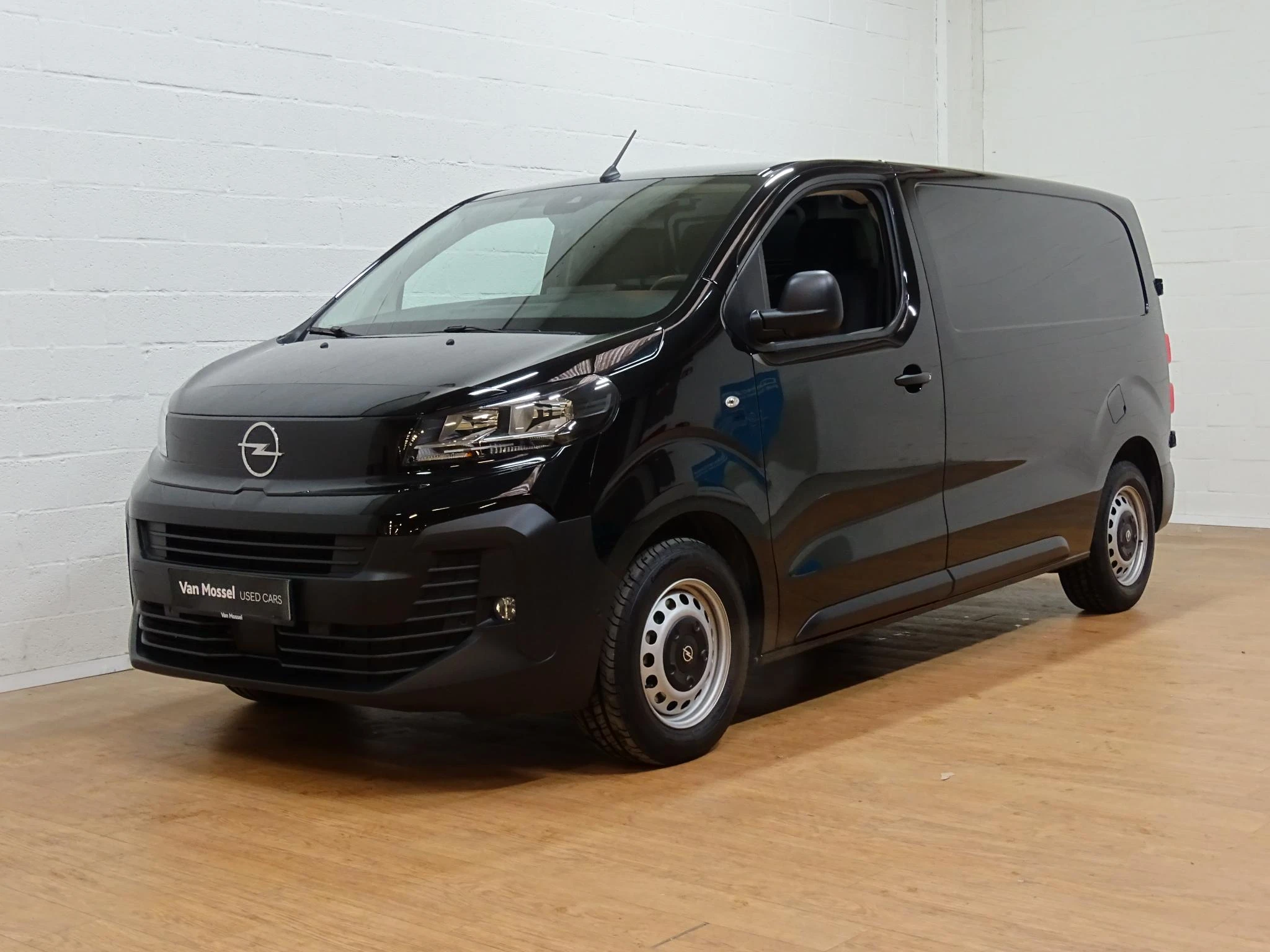 Opel-Vivaro-image-3