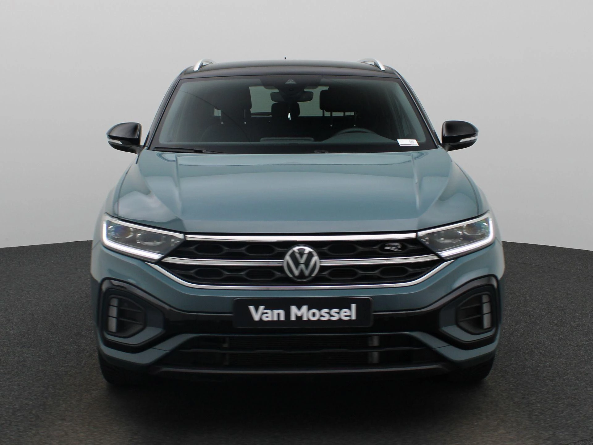 Volkswagen-T-Roc-image-2