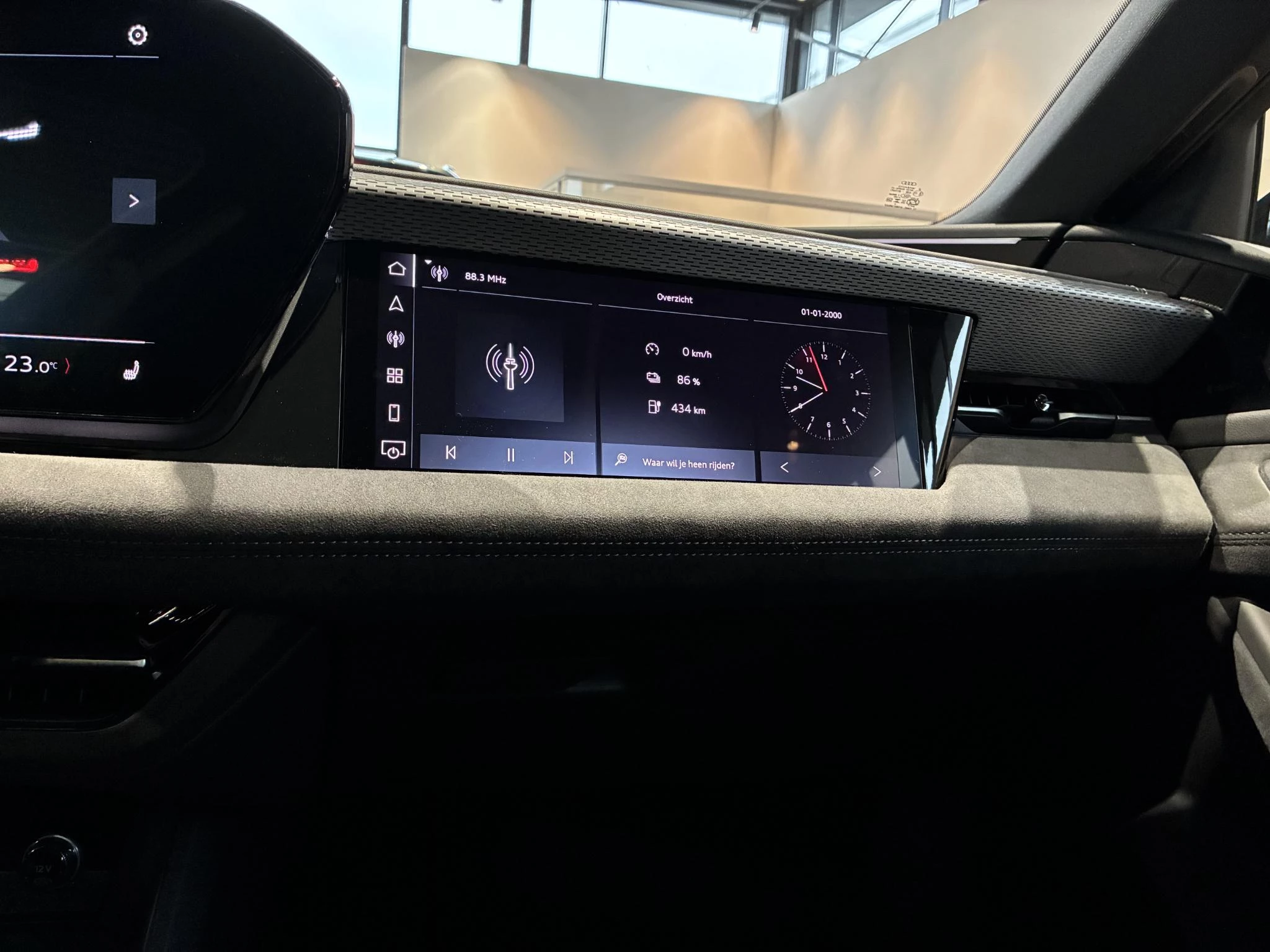 Audi-A6 Avant e-tron-image-10