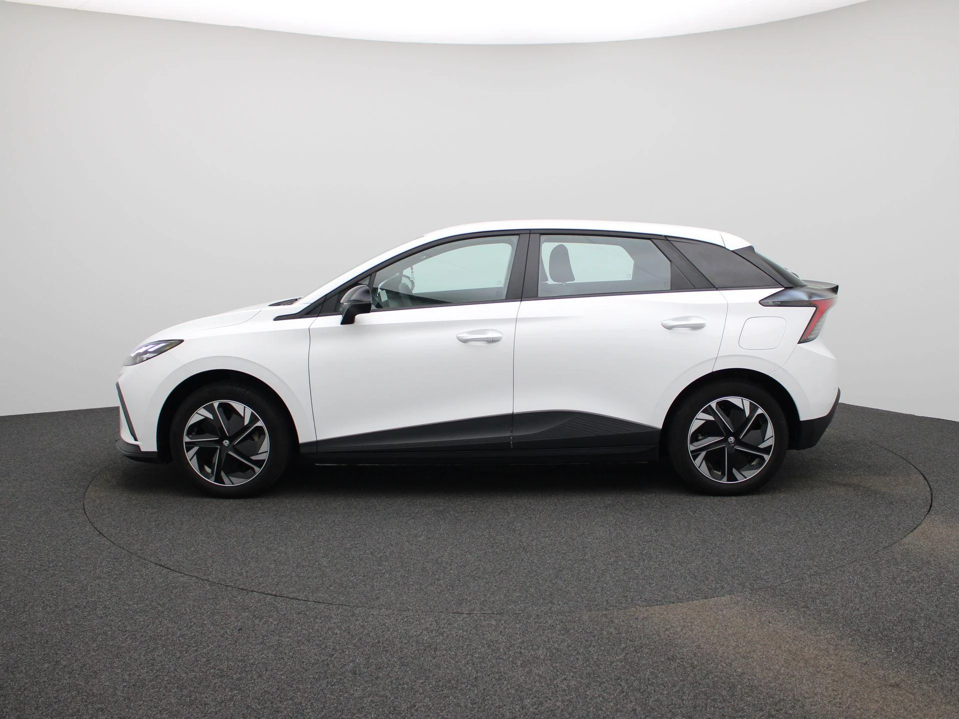 MG-MG4 EV-image-3