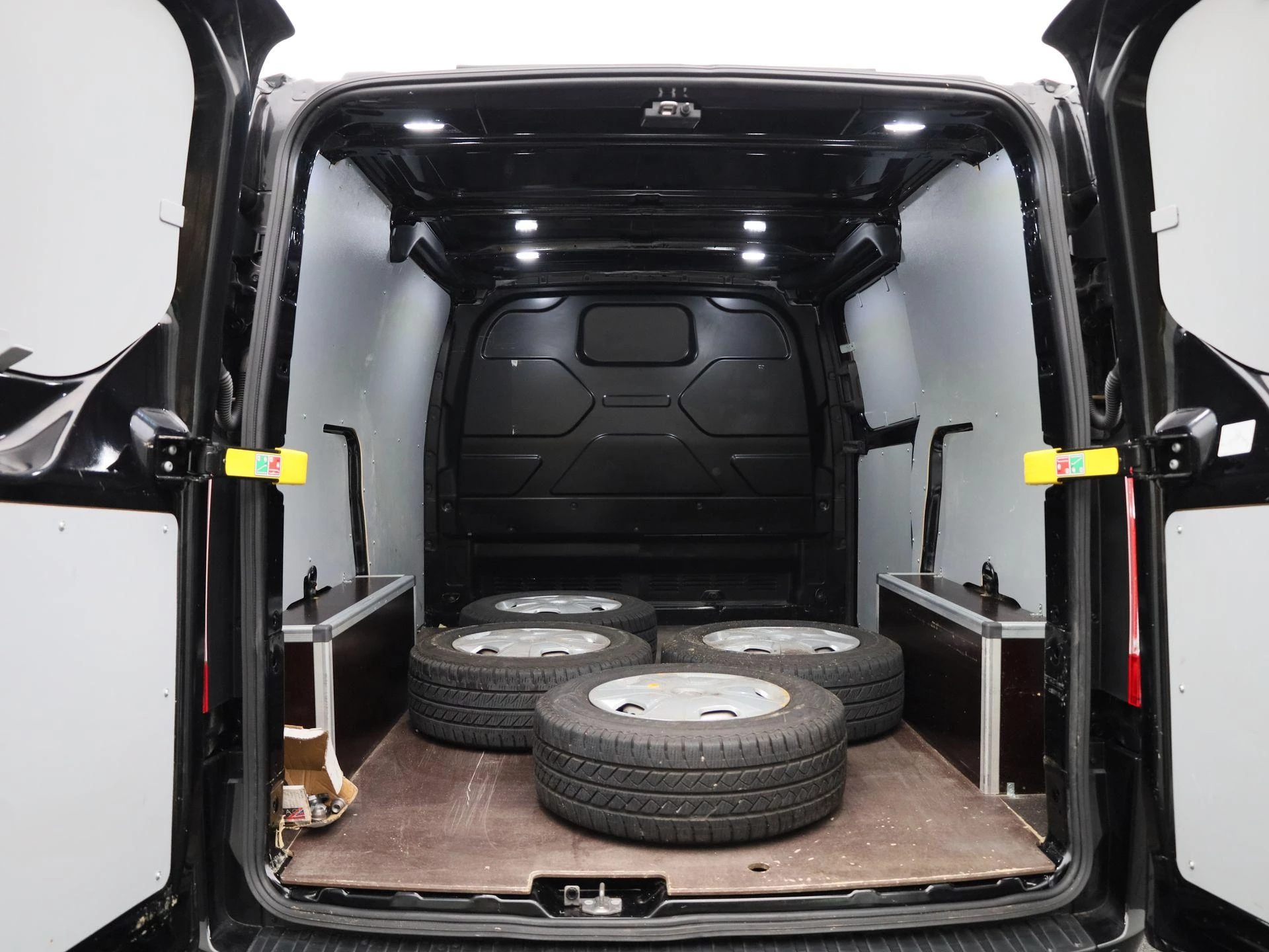 Ford-Transit Custom-image-20