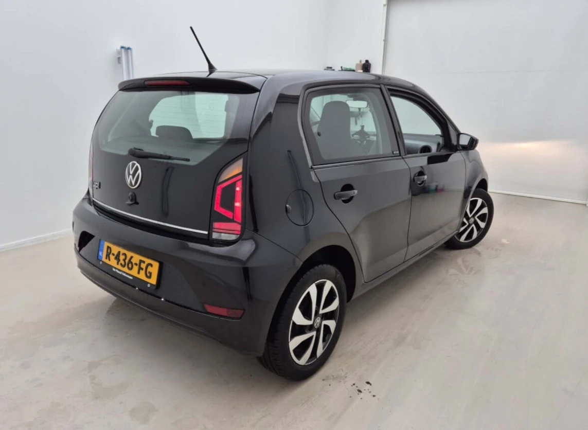 Volkswagen-up!-image-1