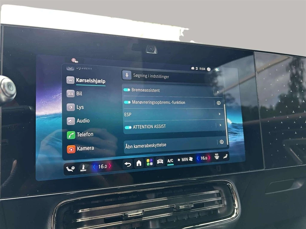 Mercedes-Benz-CLA-image-18