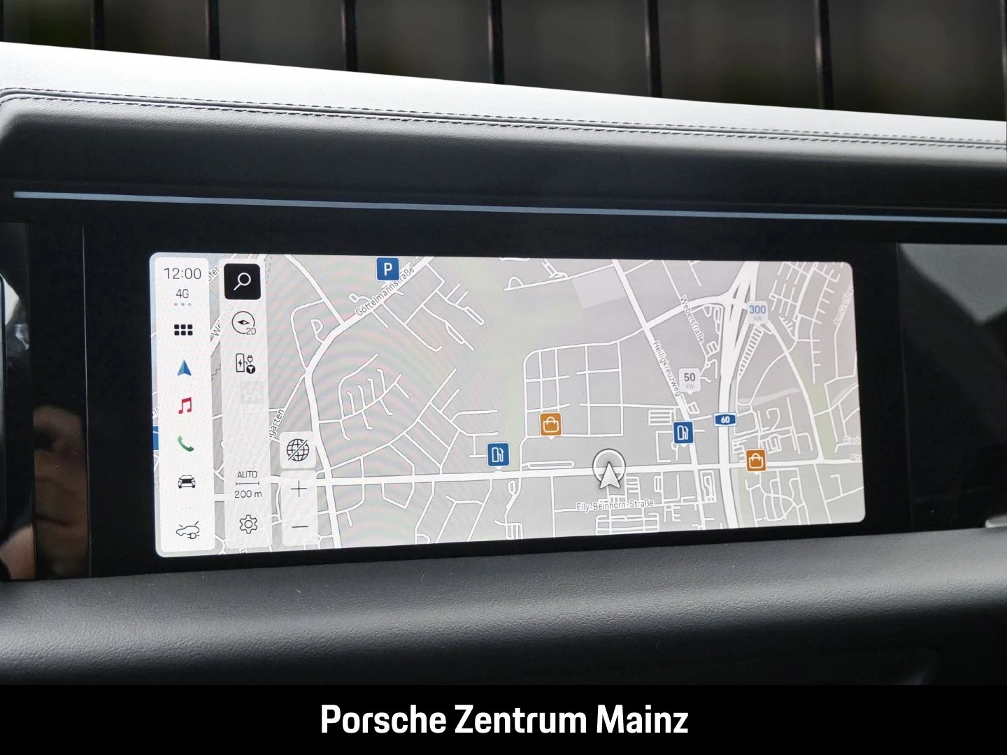 Porsche-Macan-image-12