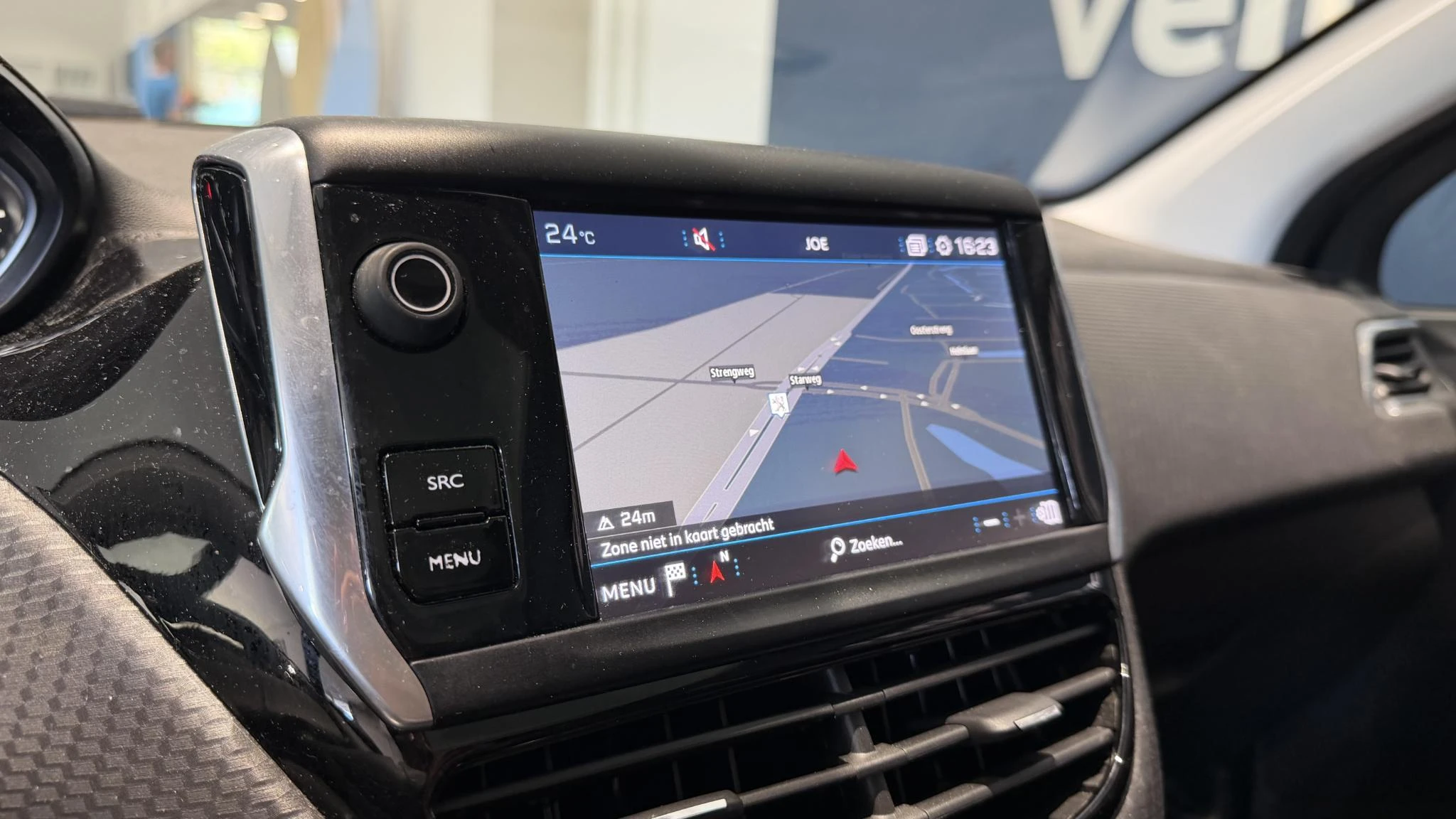Peugeot-208-image-17