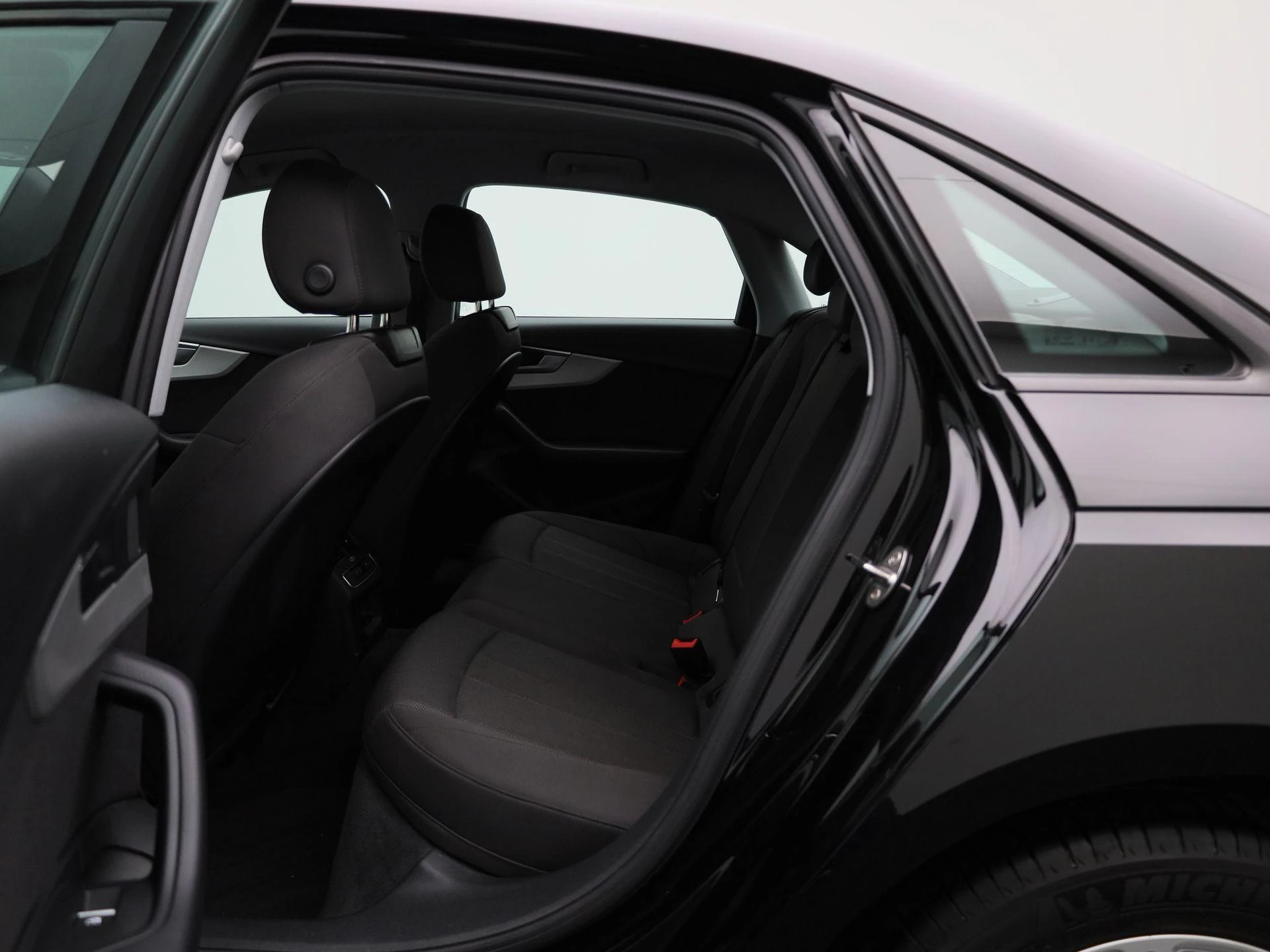 Audi-A4-image-9