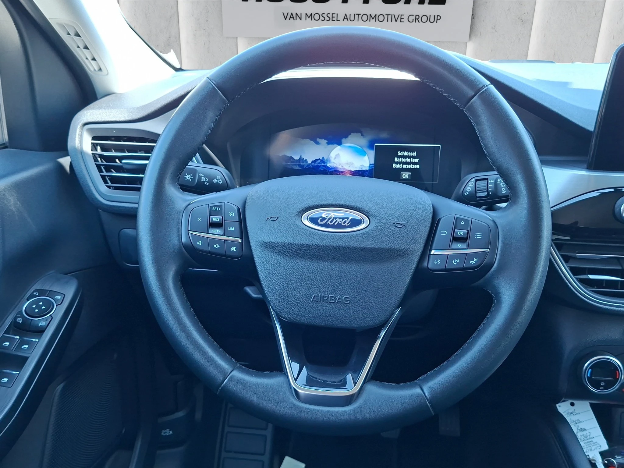 Ford Kuga Titanium 1.5 EB LED | GJR | RFK | SHZ | PDC | LMF | Navi | Klima | BT