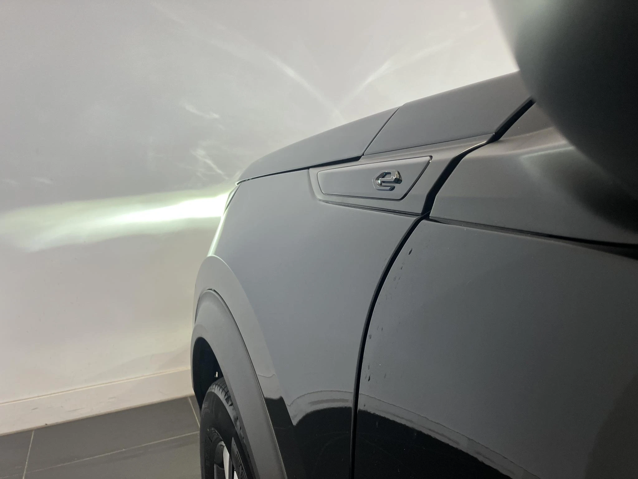 Peugeot-e-2008-image-5