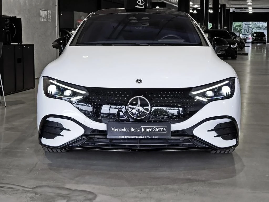 Mercedes-Benz-EQE 300-image-3