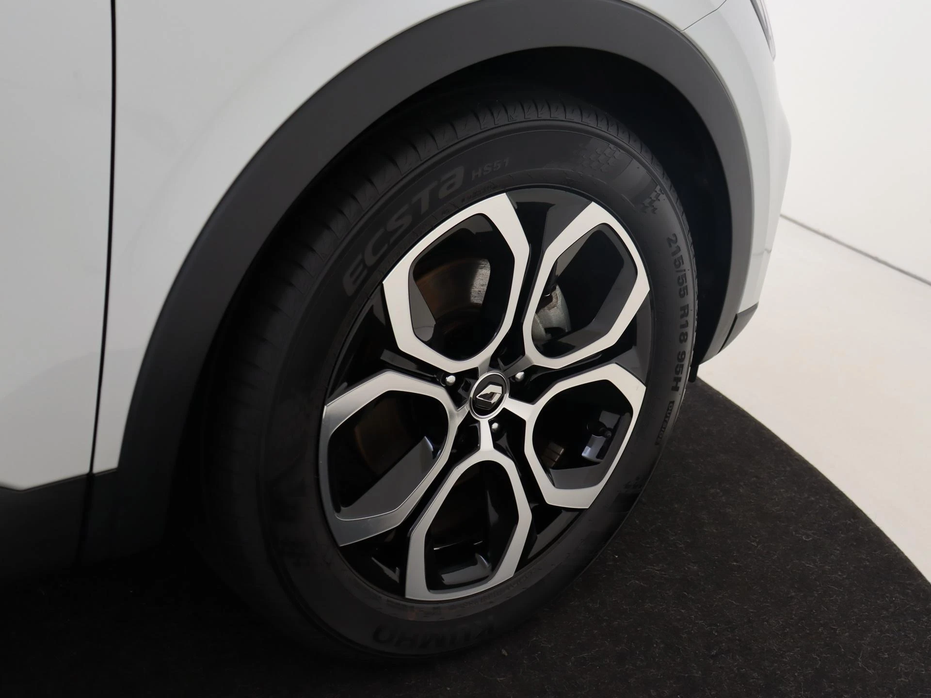 Renault-Arkana-image-25