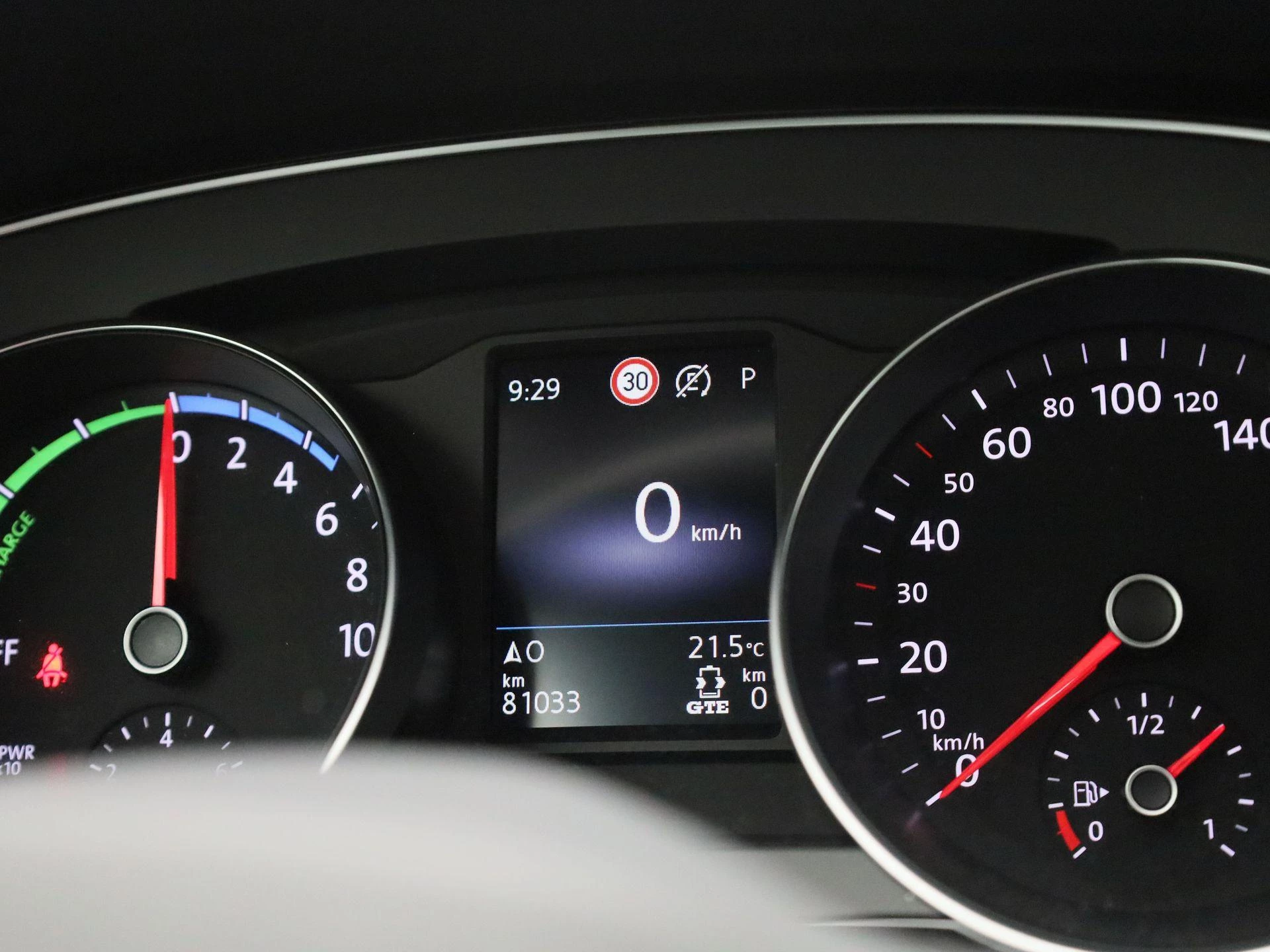 Volkswagen-Passat-image-28