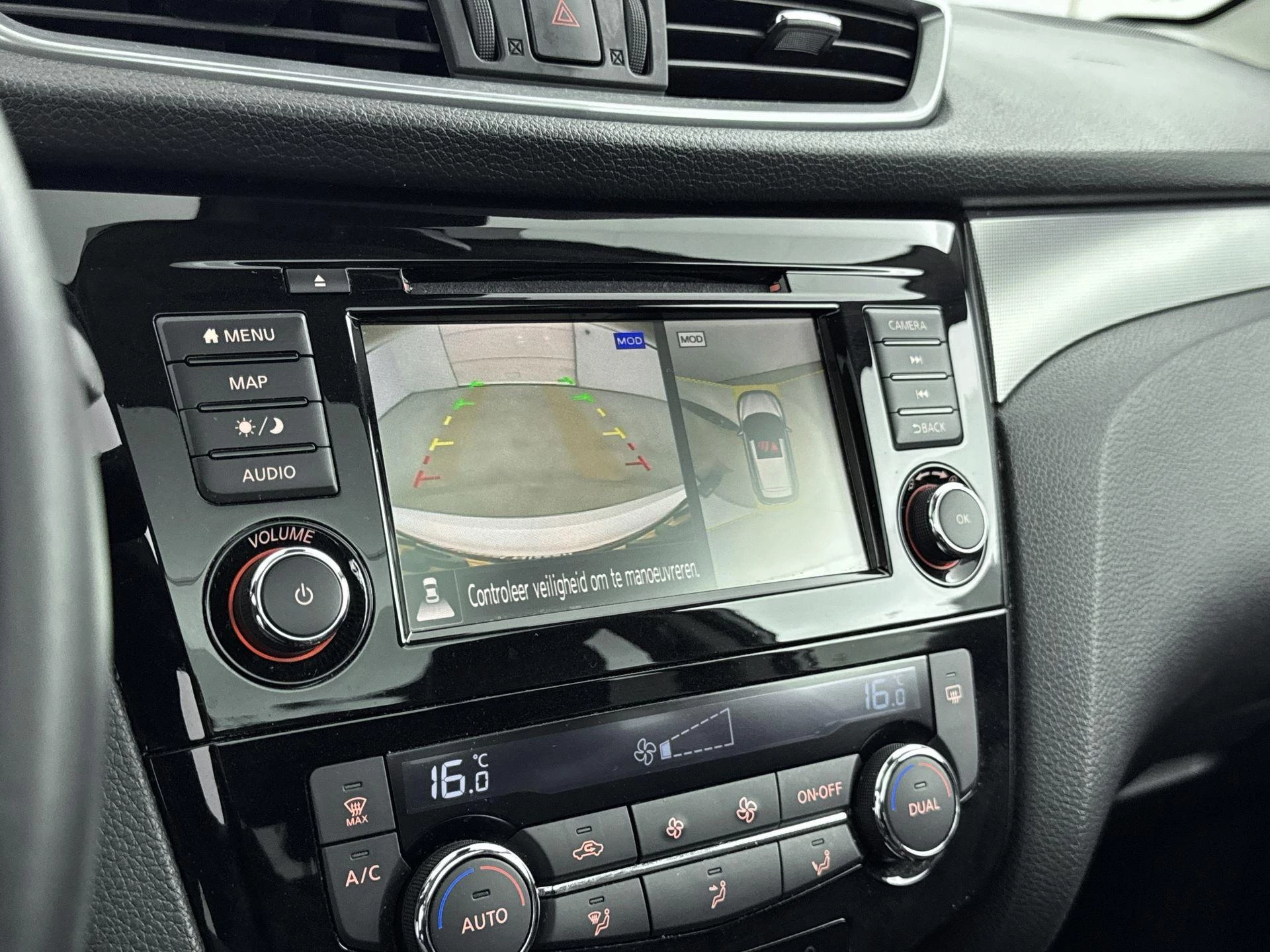 Nissan-QASHQAI-image-14
