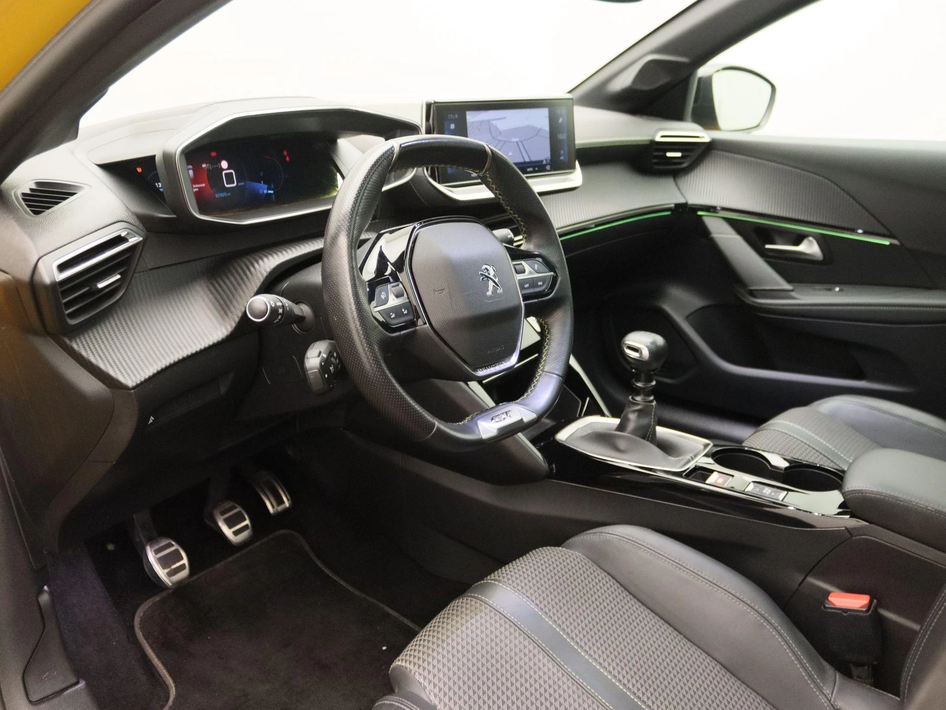 Peugeot-208-image-21