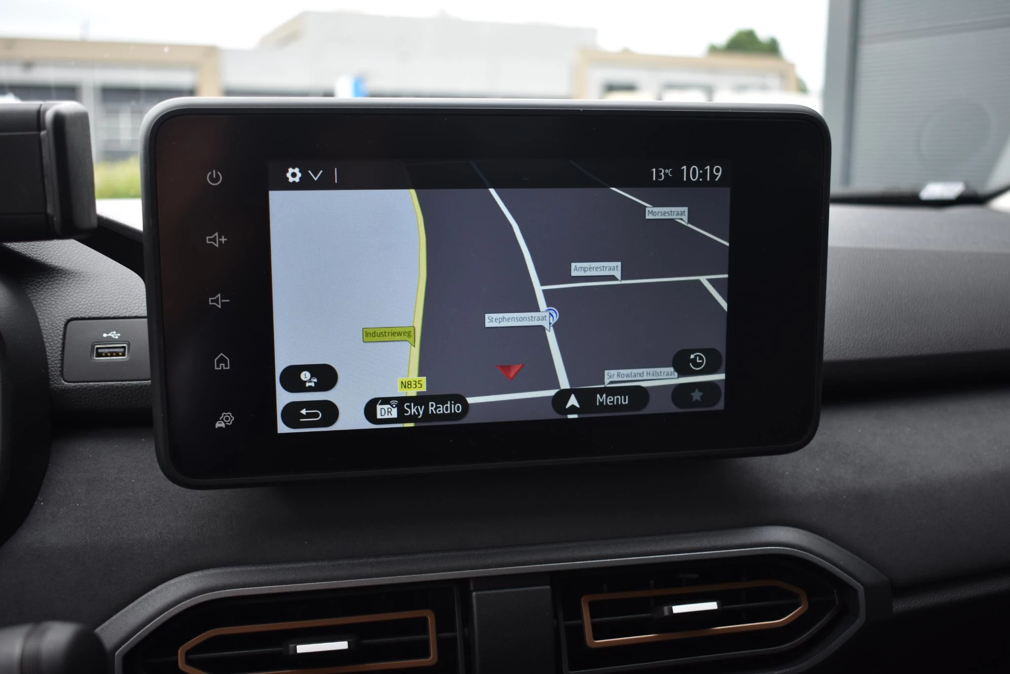 Dacia-Sandero Stepway-image-12