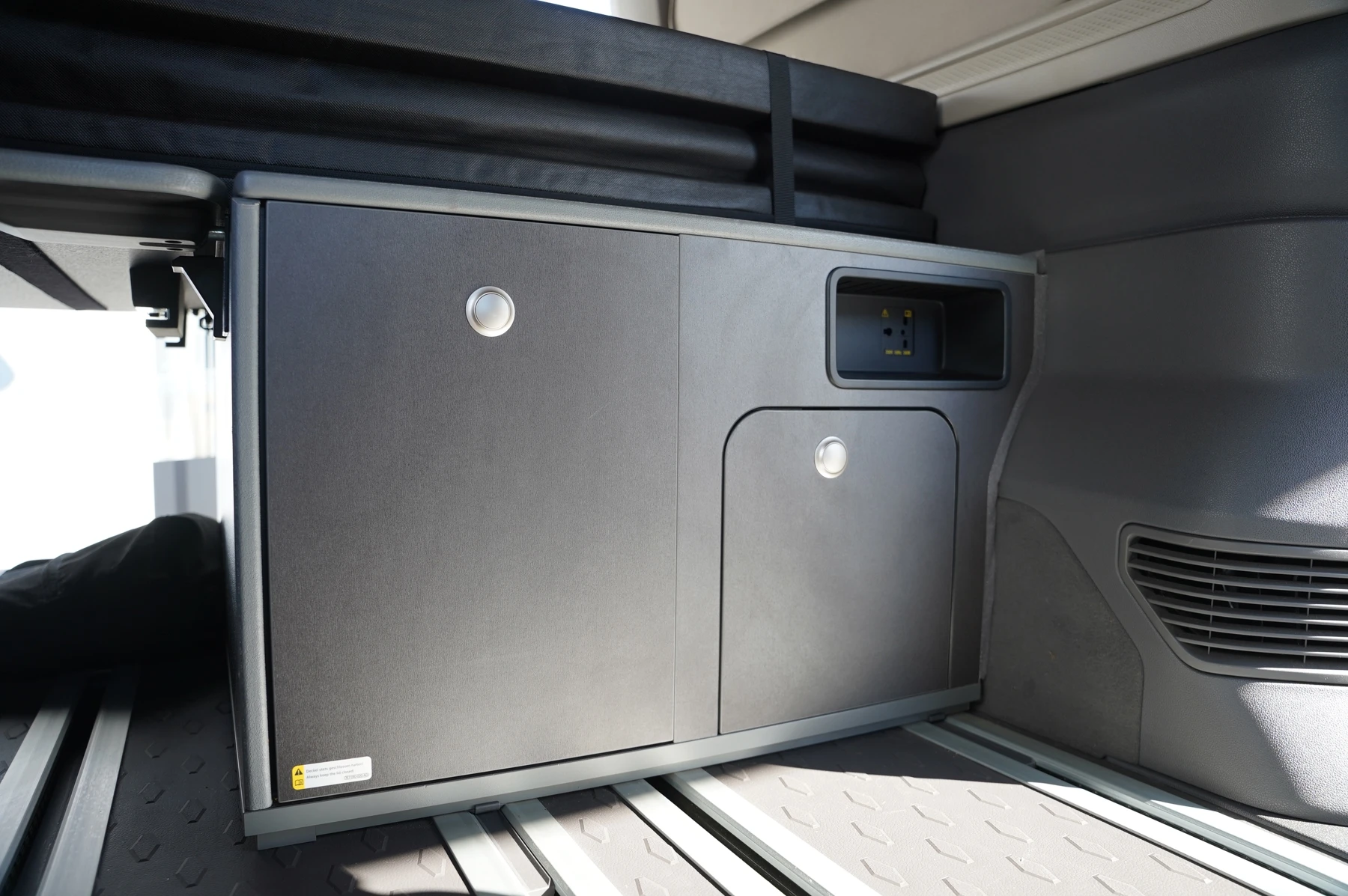 Volkswagen-California-image-28