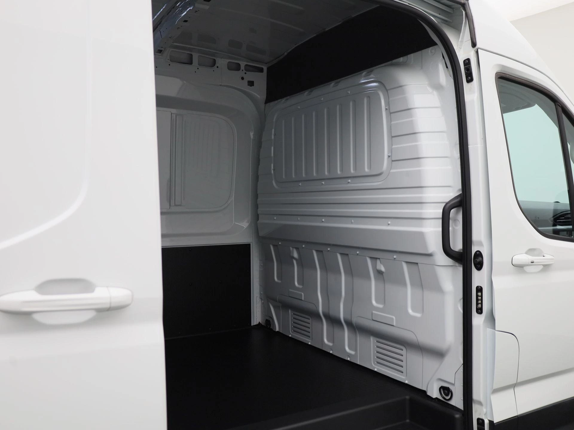 Maxus eDeliver9 L3H2 Business DEAL 89 kWh