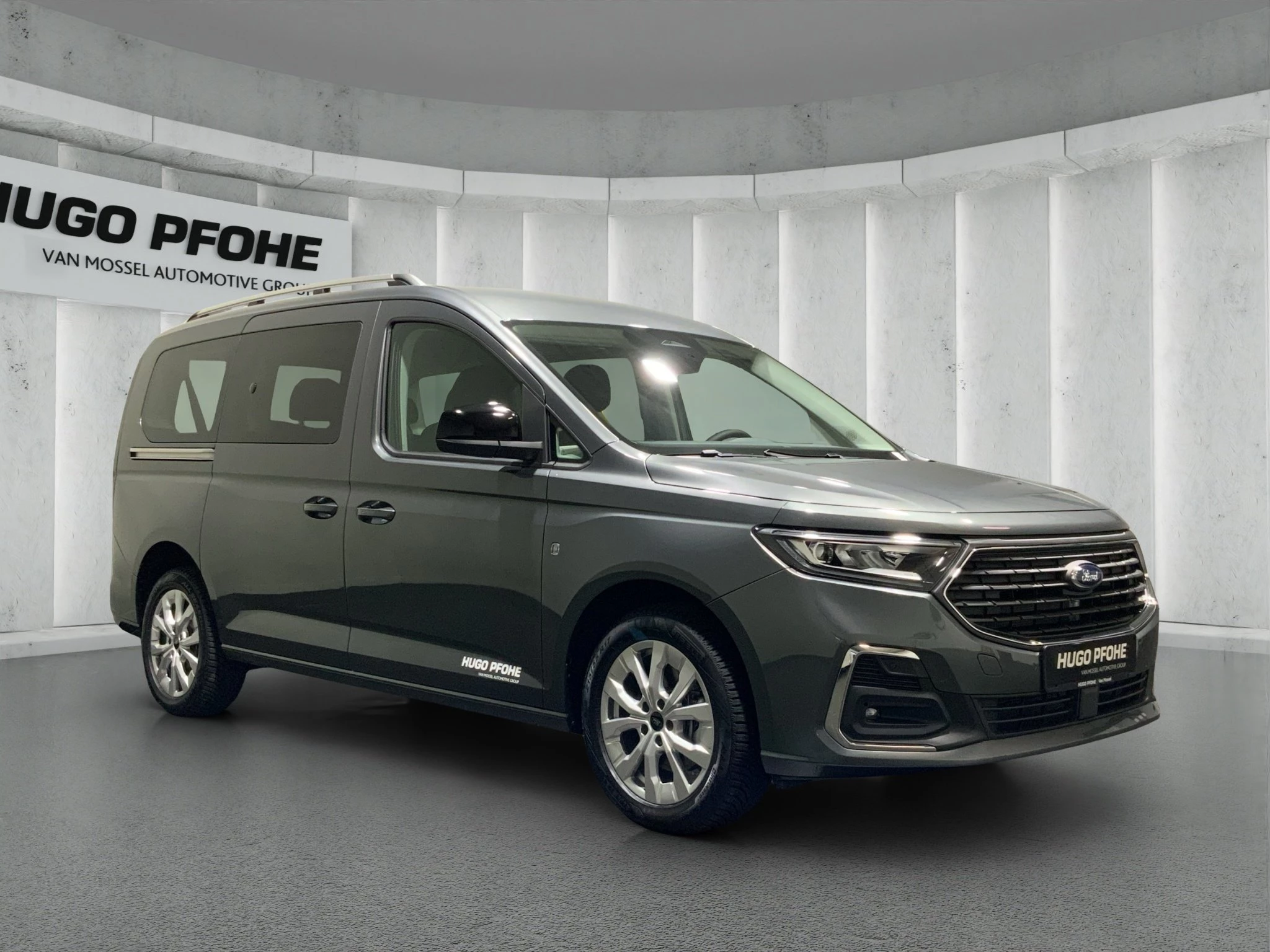 Ford Tourneo Connect Grand Titanium Langer Radstand (L2). EcoBoost PHEV