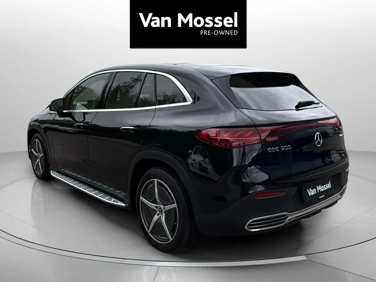 Mercedes-Benz-EQE-image-2