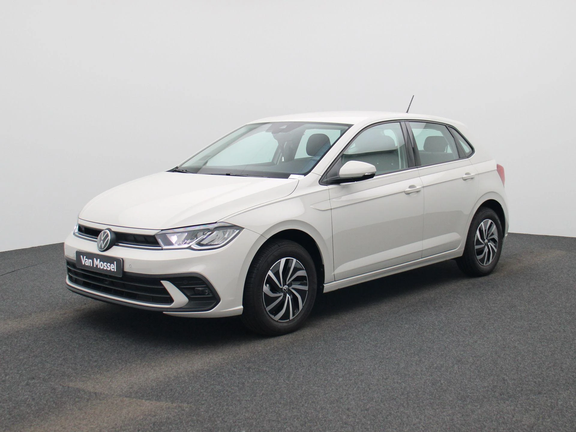 Volkswagen-Polo-image-0