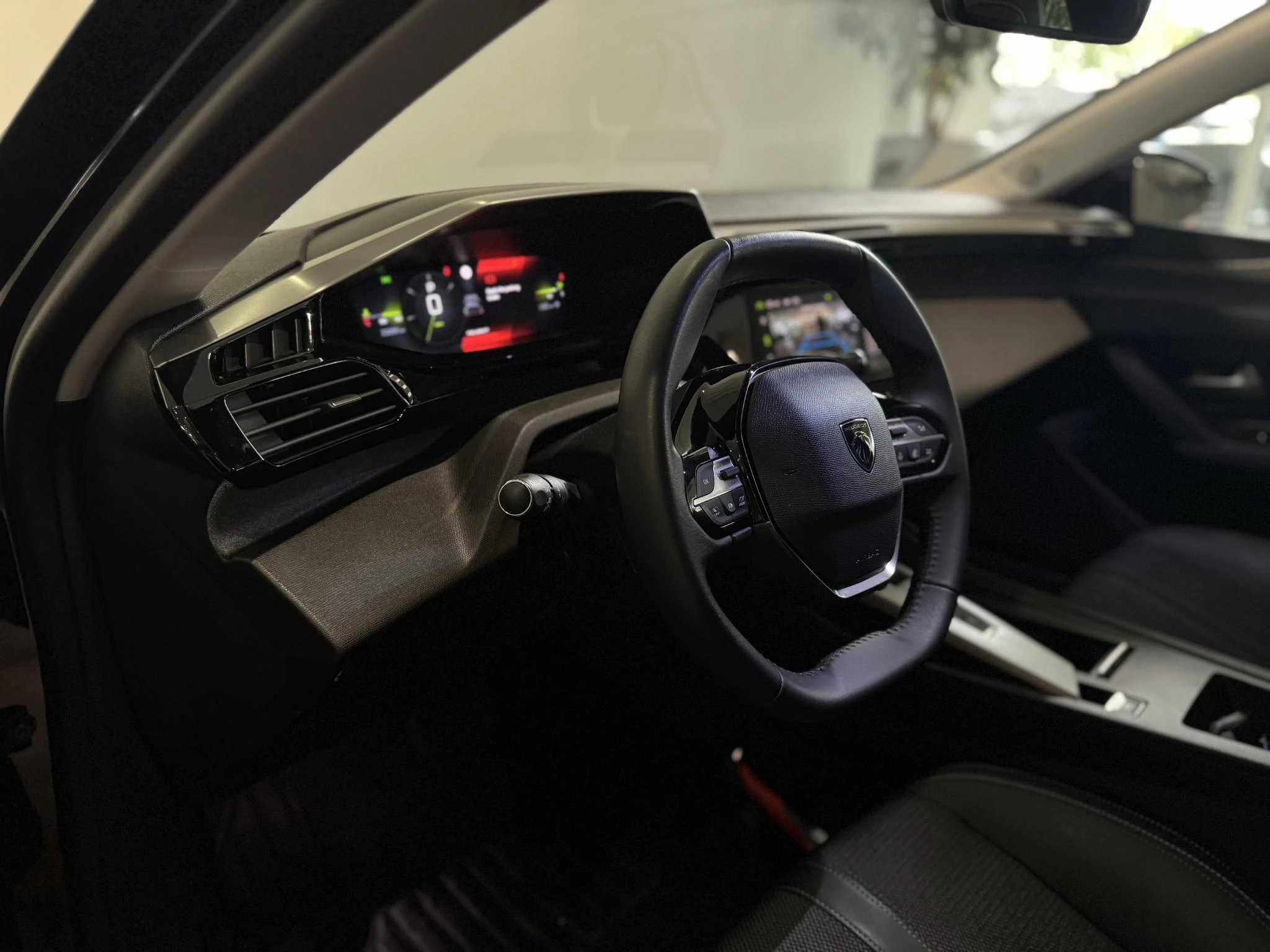 Peugeot 408 1.2 Hybrid 145 e-DCS6 Allure
