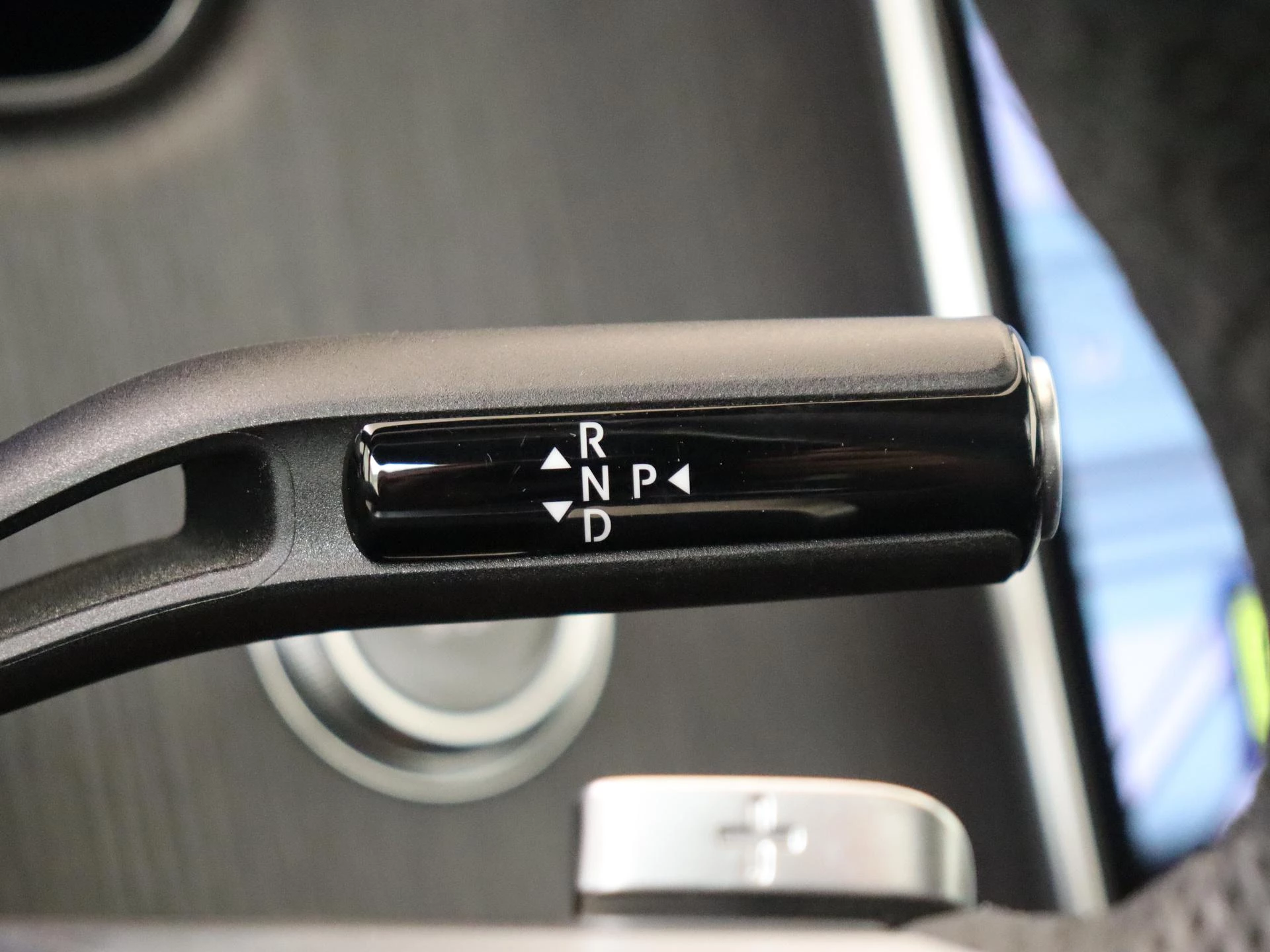 Mercedes-Benz-EQE-image-14