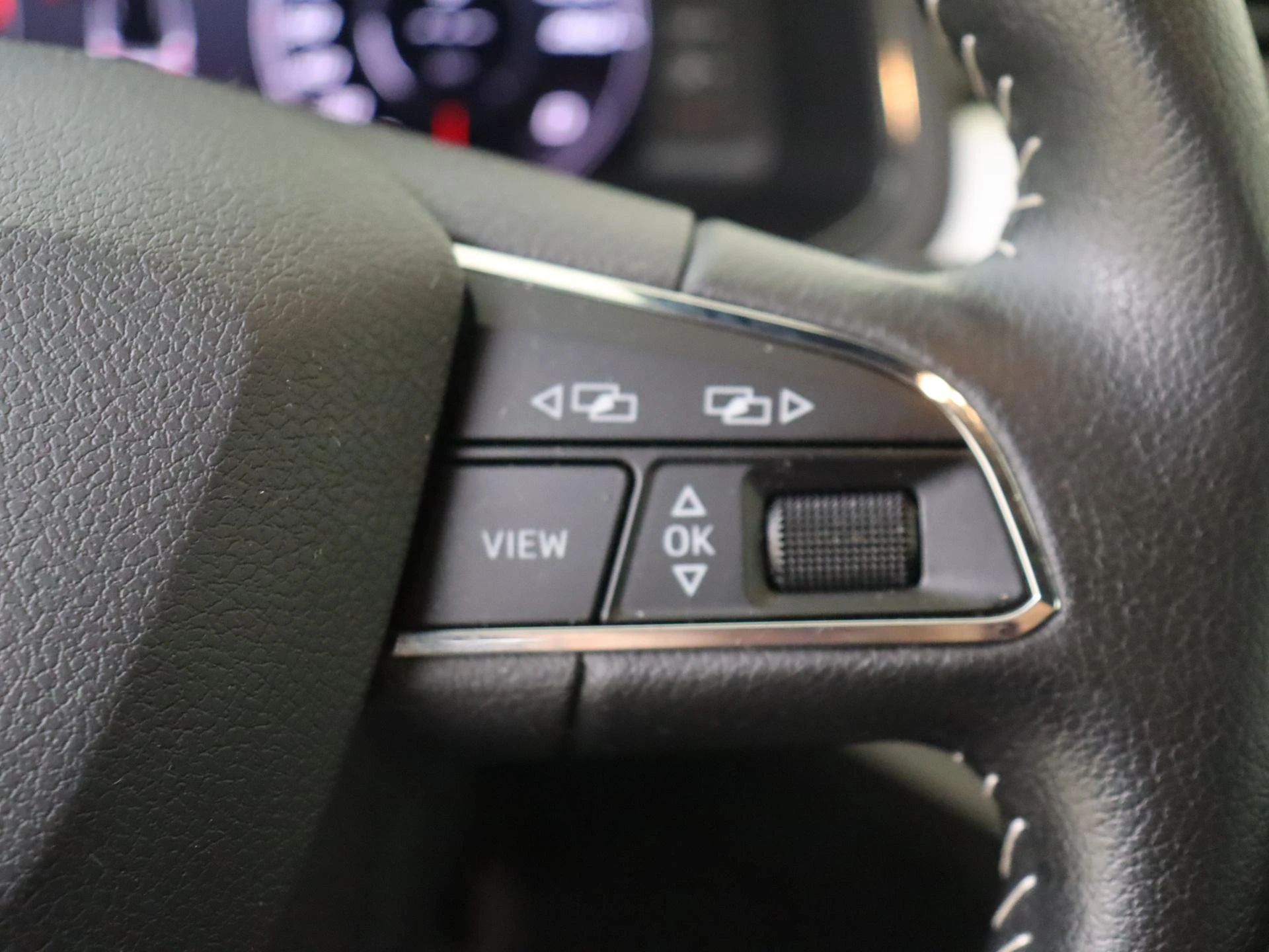 SEAT-Arona-image-12