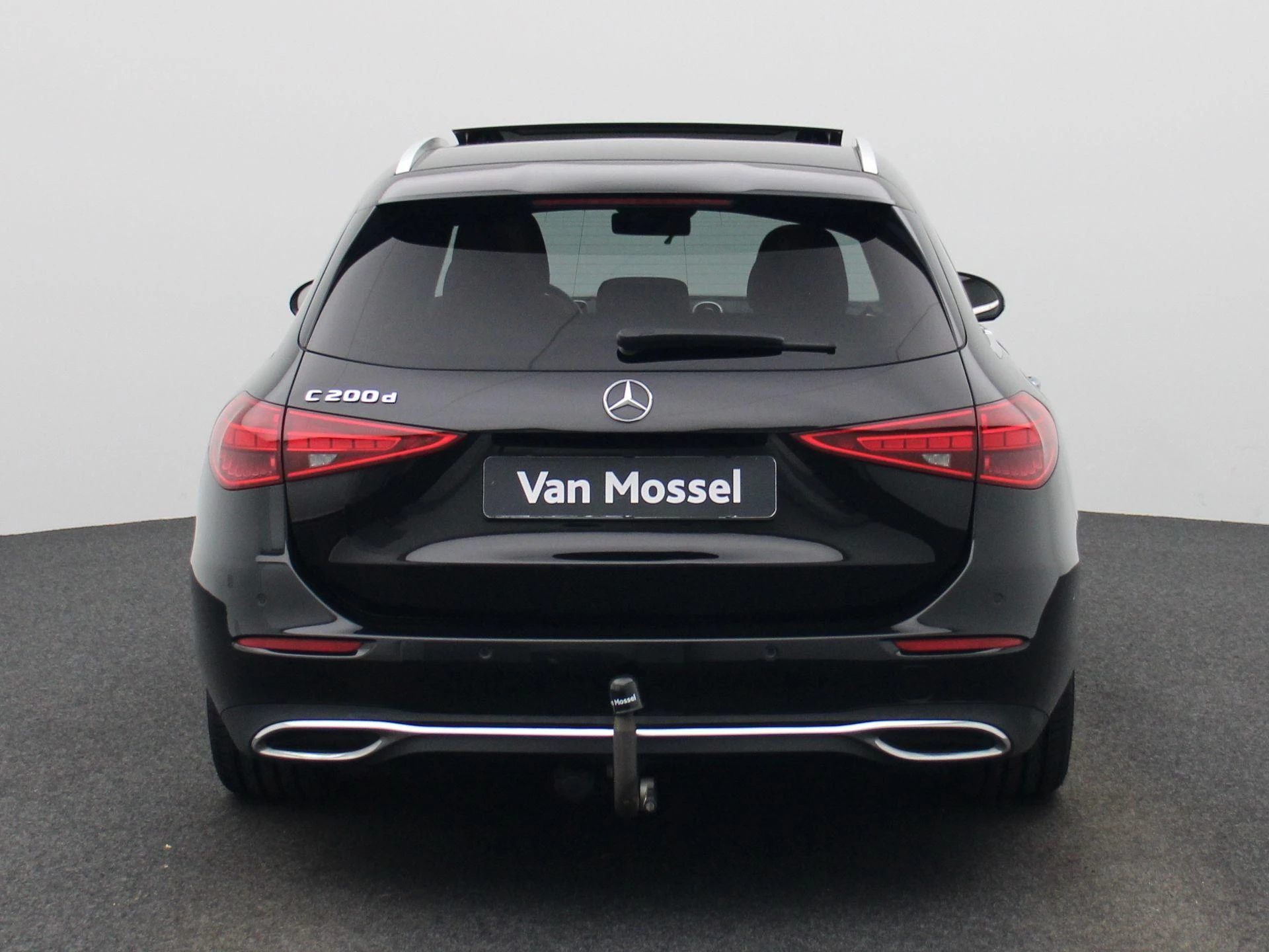 Mercedes-Benz-C-Klasse-image-5