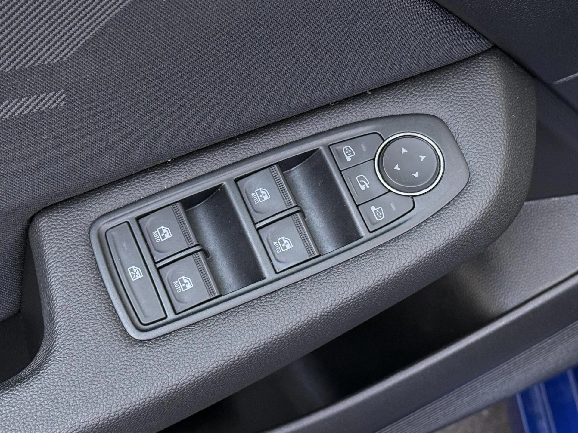Renault-Clio-image-24