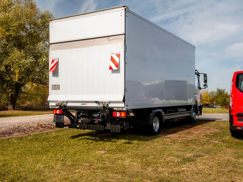 Mercedes-Benz-Atego-image-4
