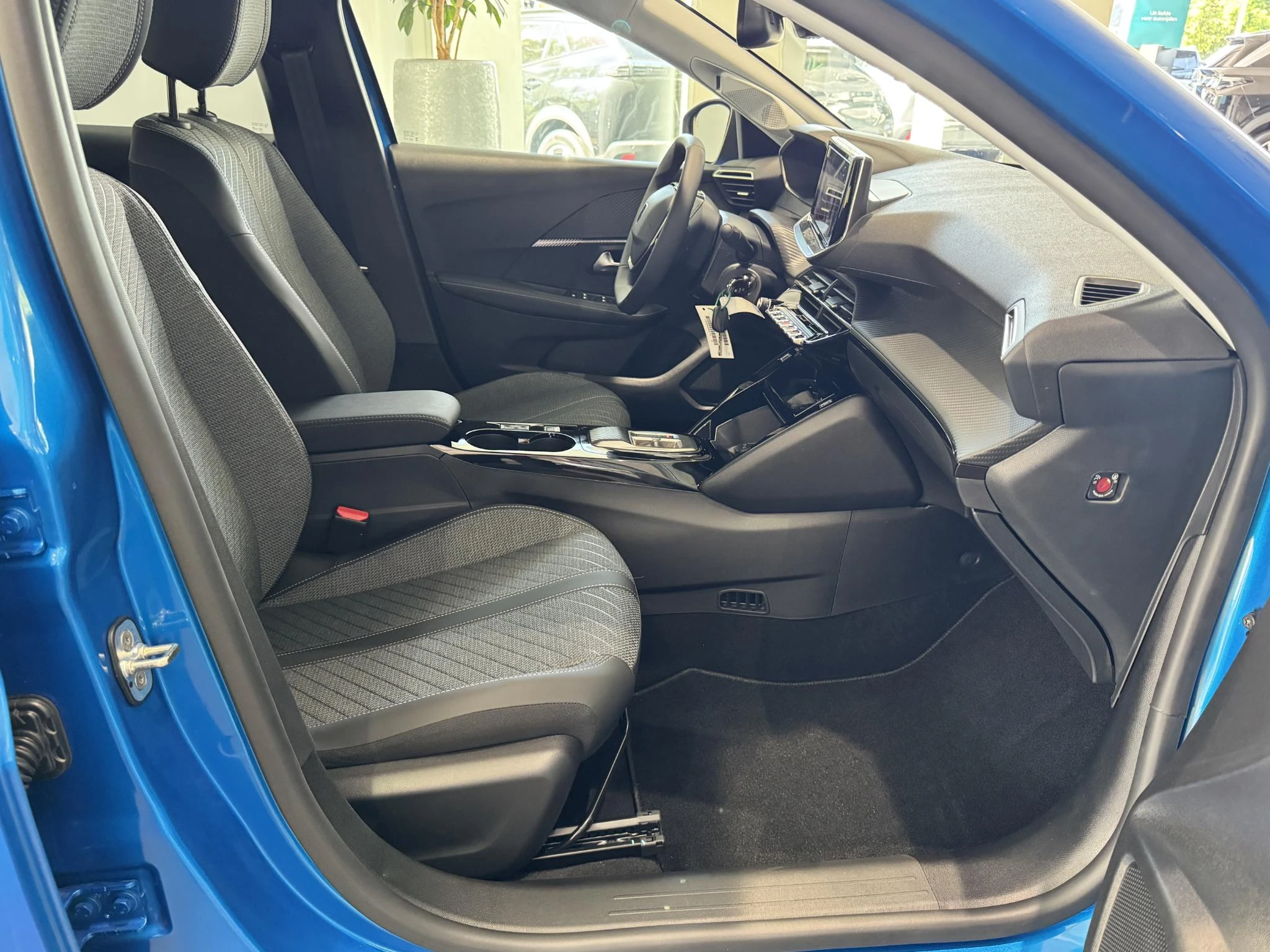 Peugeot 208 1.2 Hybrid 110 e-DCS6 GT