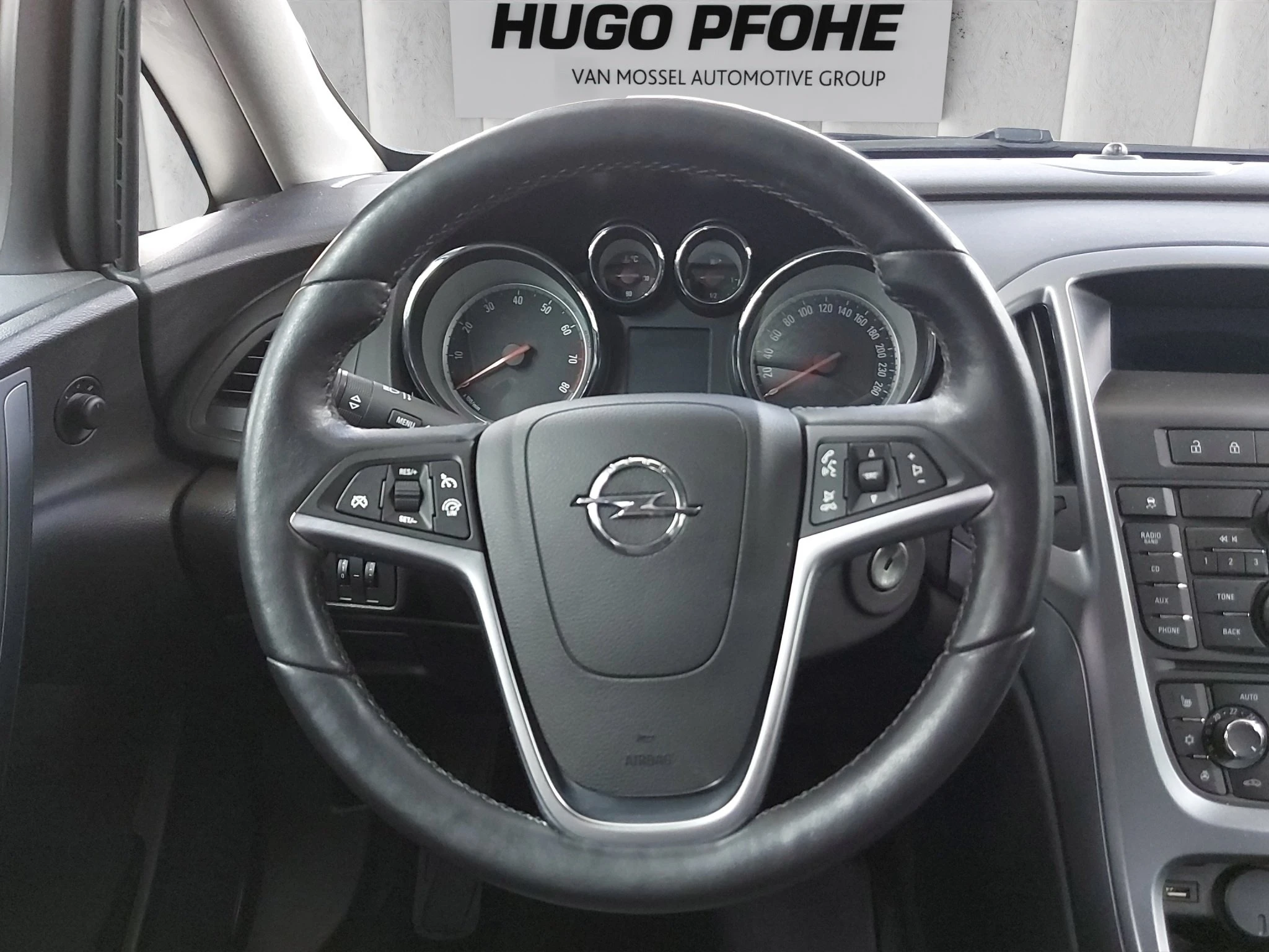 Opel-Astra-image-12