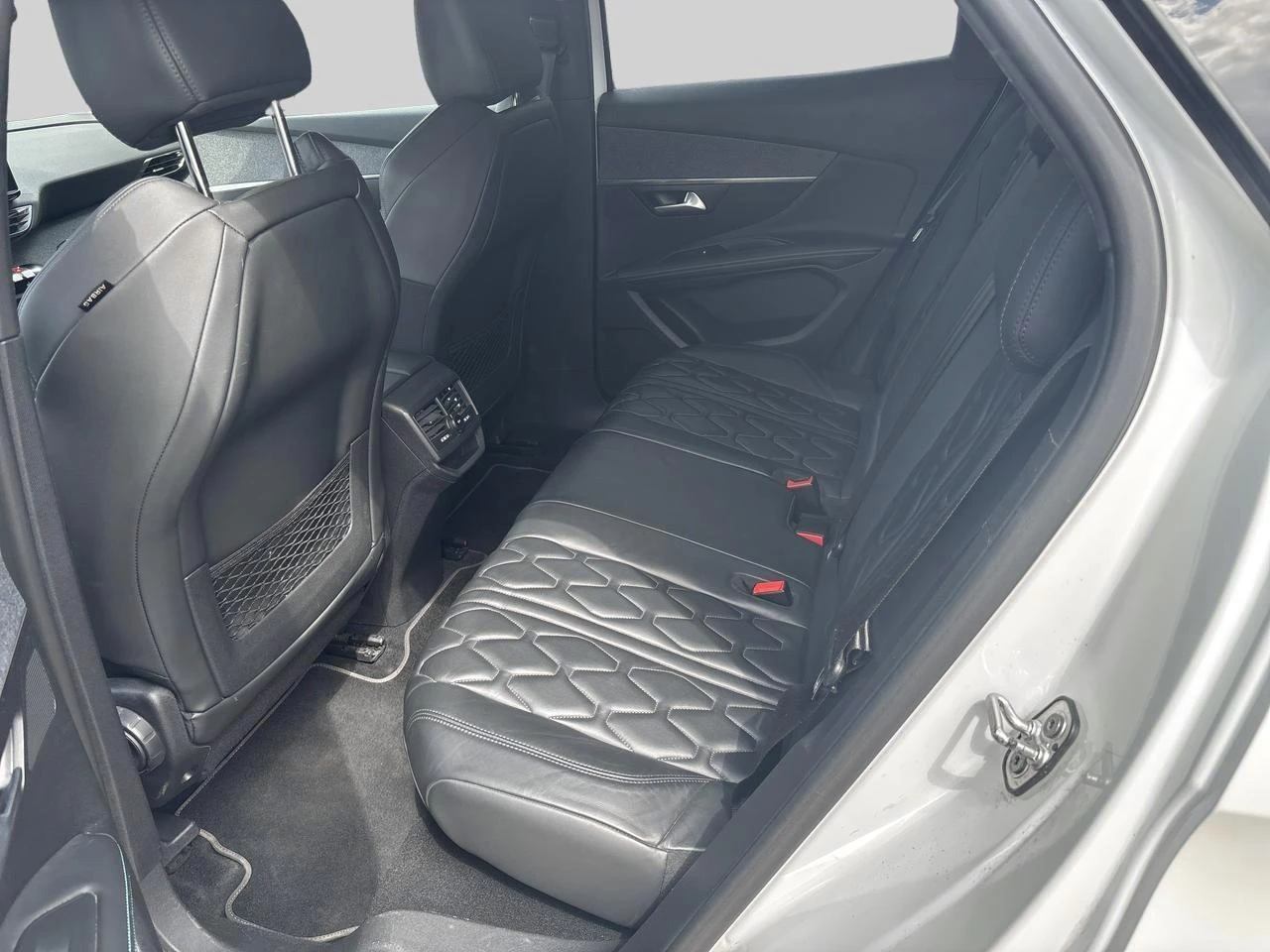 Peugeot 3008 1.5 BlueHDi 96kW S&S EAT8 Allure