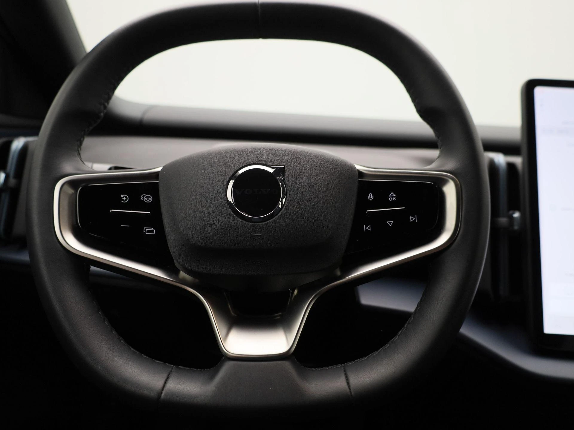 Volvo-EX30-image-7
