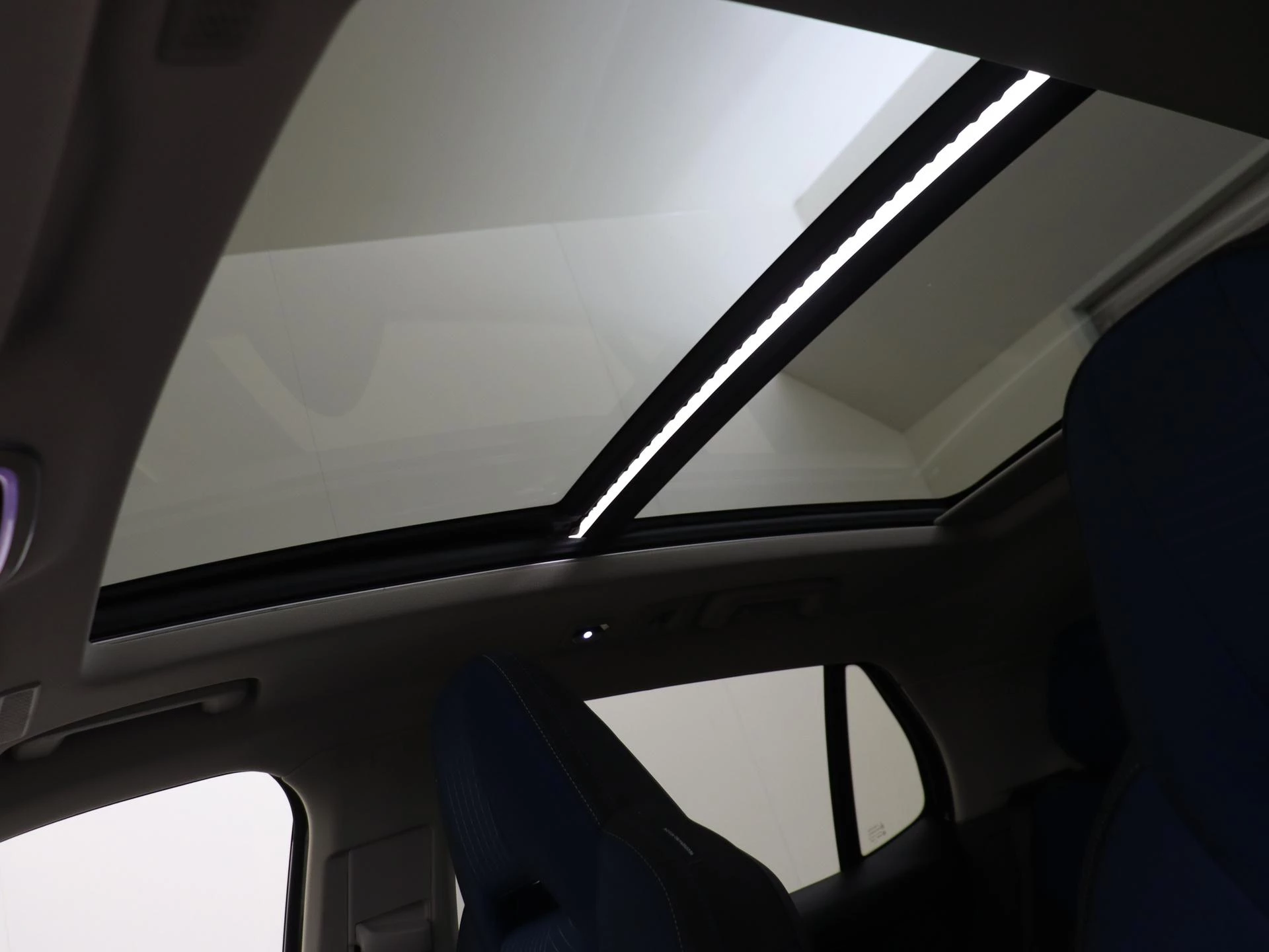 Lynk & Co-01-image-25