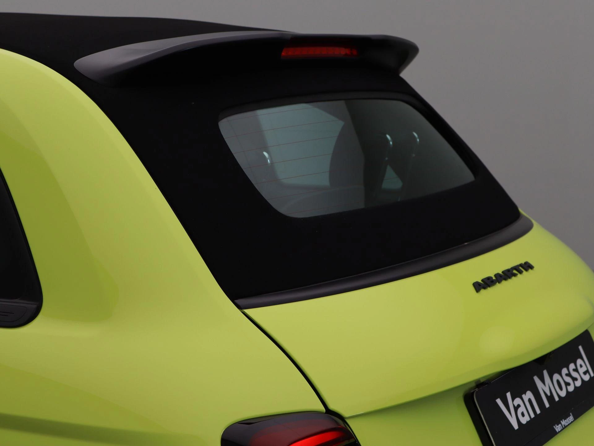 Abarth-500e-image-31