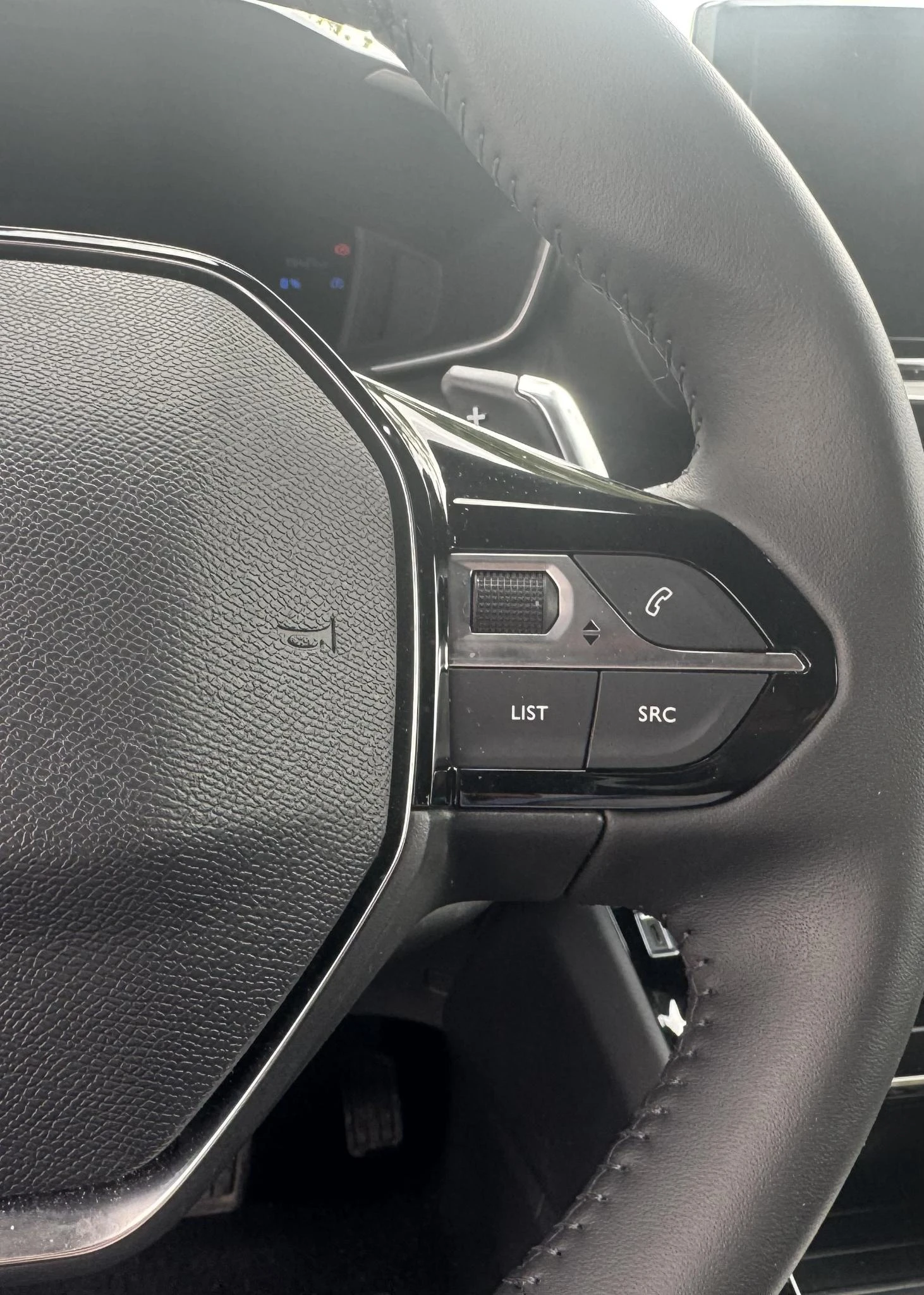 Peugeot-2008-image-25