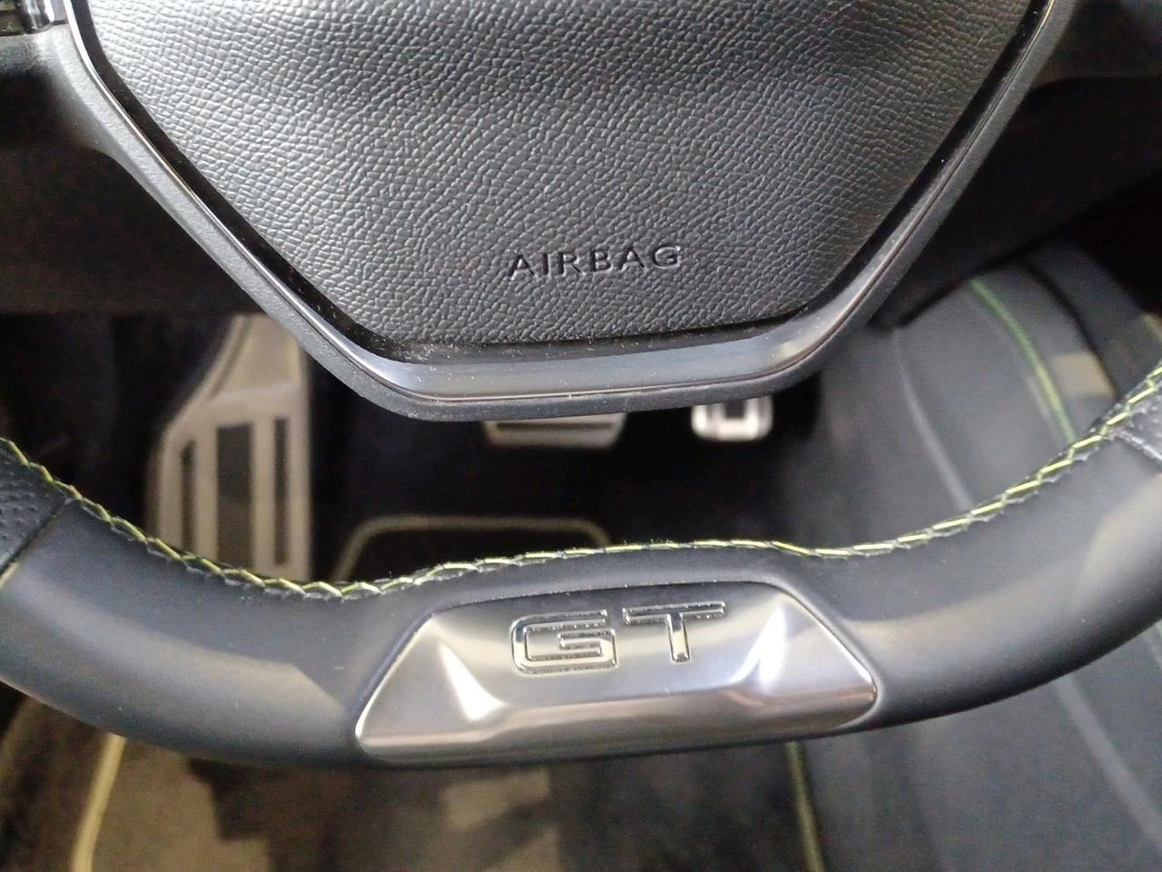 Peugeot-408-image-17