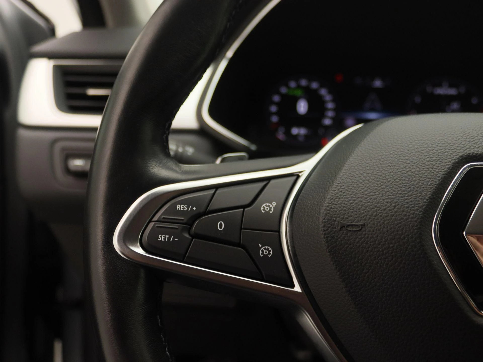 Renault-Captur-image-18
