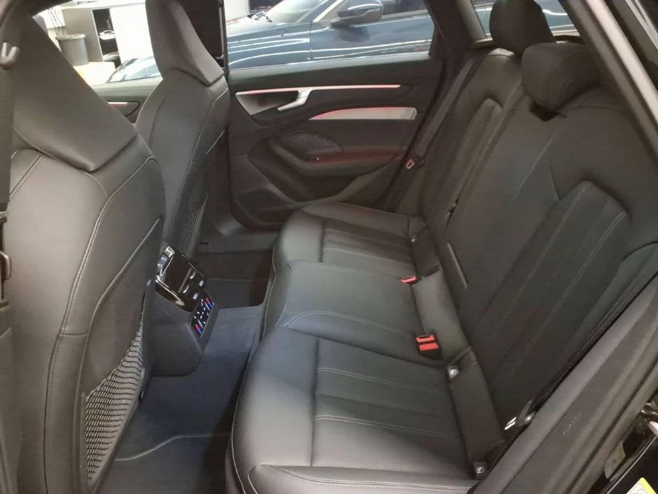 Audi-A6-image-4