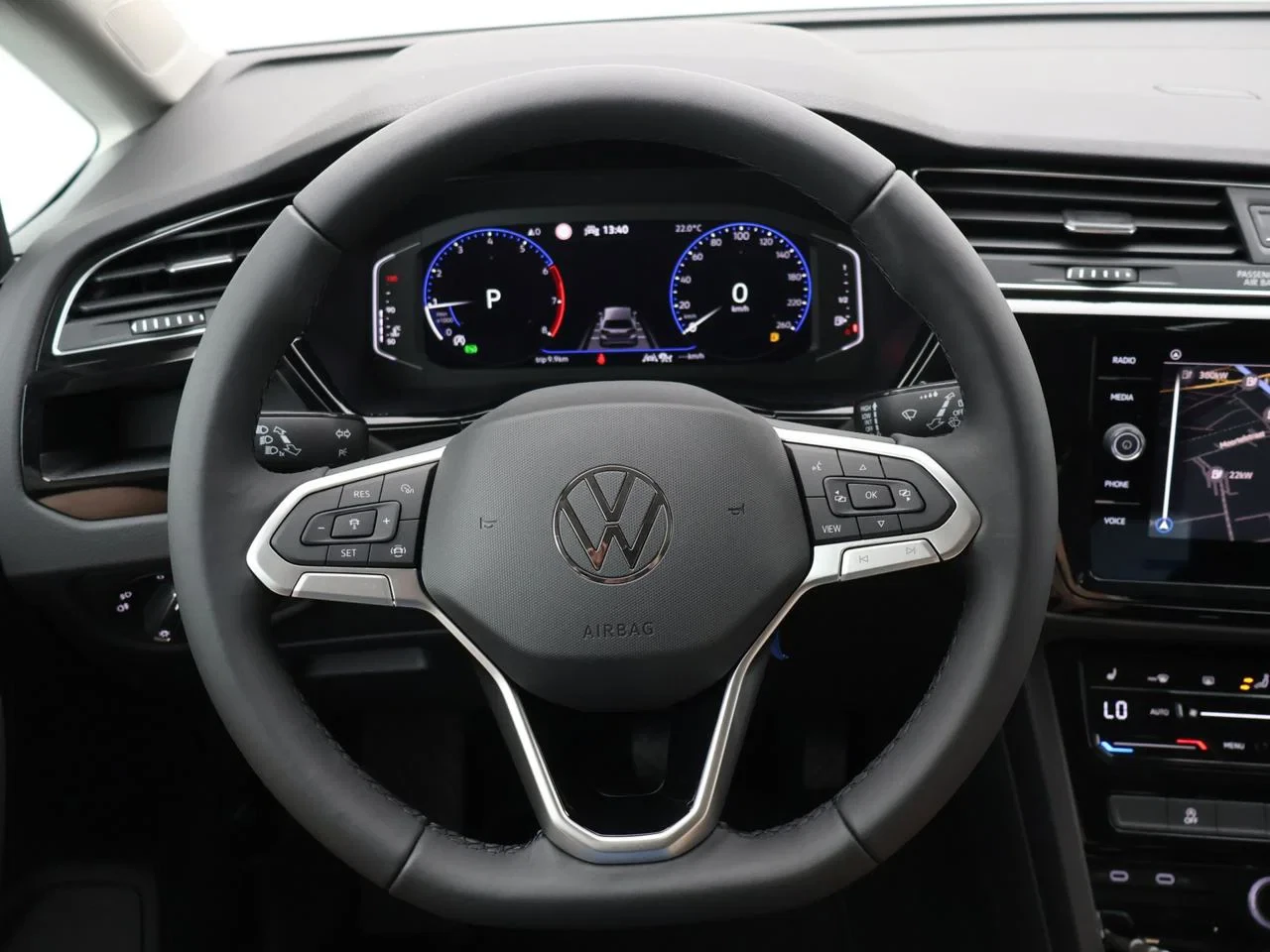 Volkswagen Touran 1.5 TSI Highline Business DSG *DEMO*