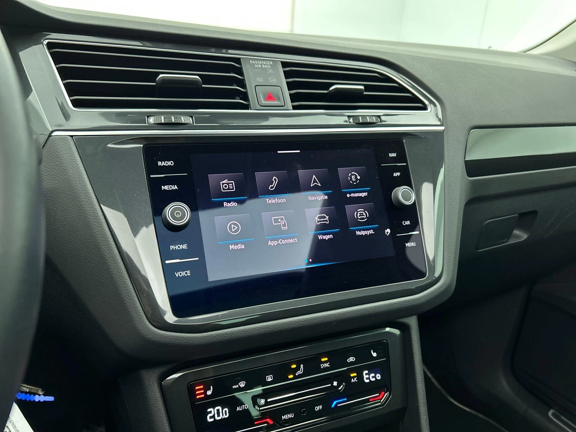 Volkswagen-Tiguan-image-6