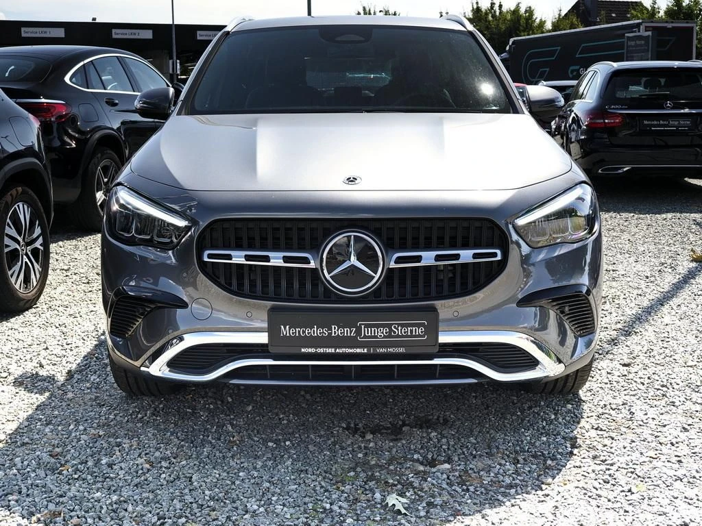 Mercedes-Benz-GLA 200 d-image-3