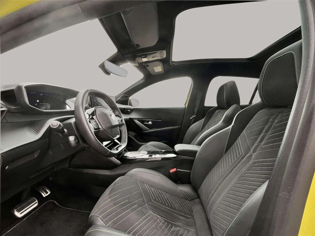 Peugeot-e-208-image-10