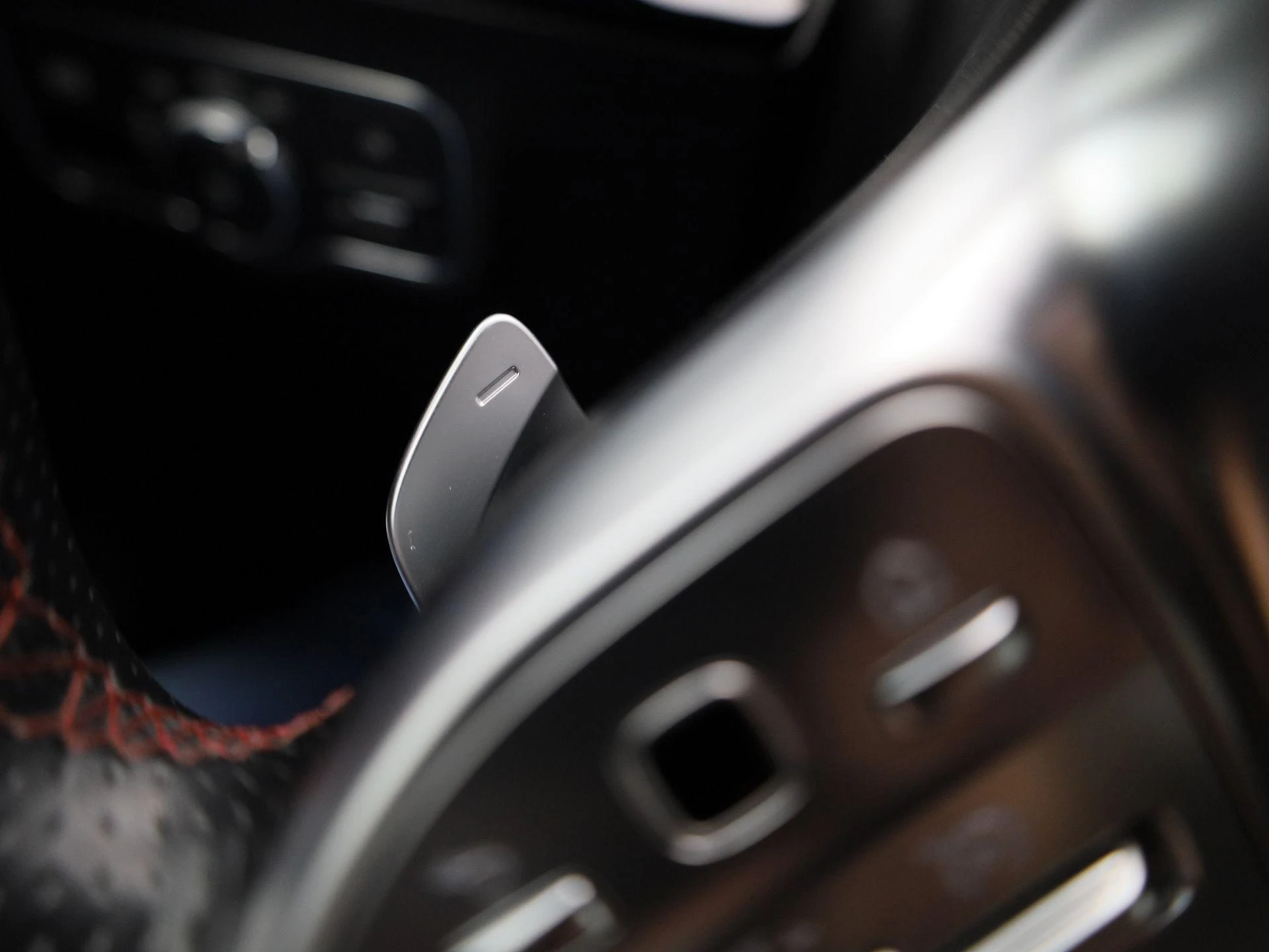 Mercedes-Benz-GLA-image-25
