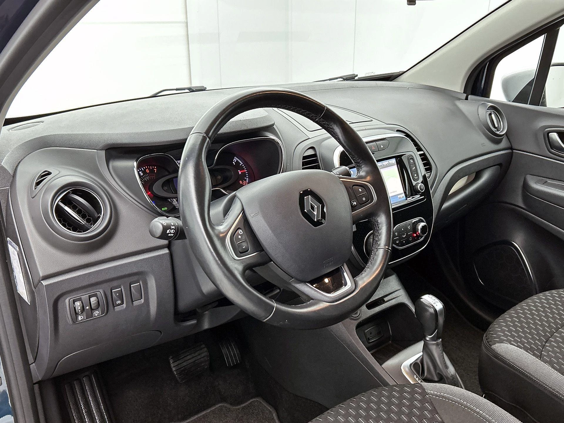 Renault-Captur-image-5