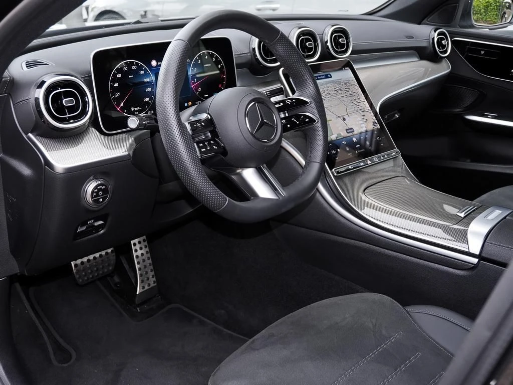 Mercedes-Benz-C-Klasse 300-image-8