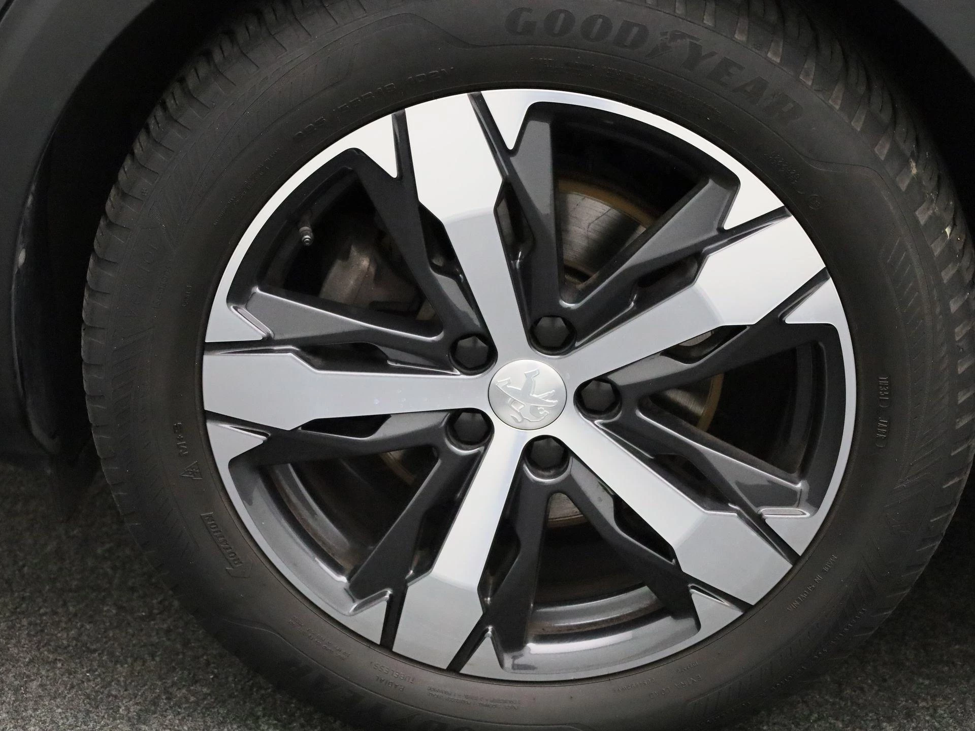 Peugeot-5008-image-13