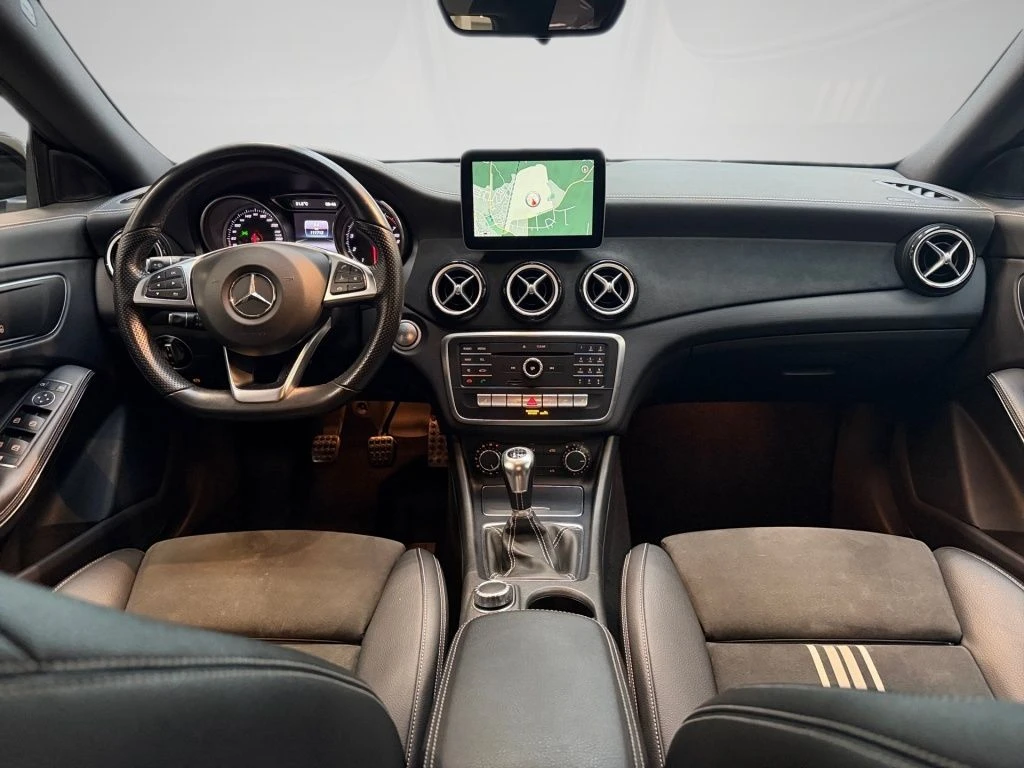Mercedes-Benz-CLA 180-image-10