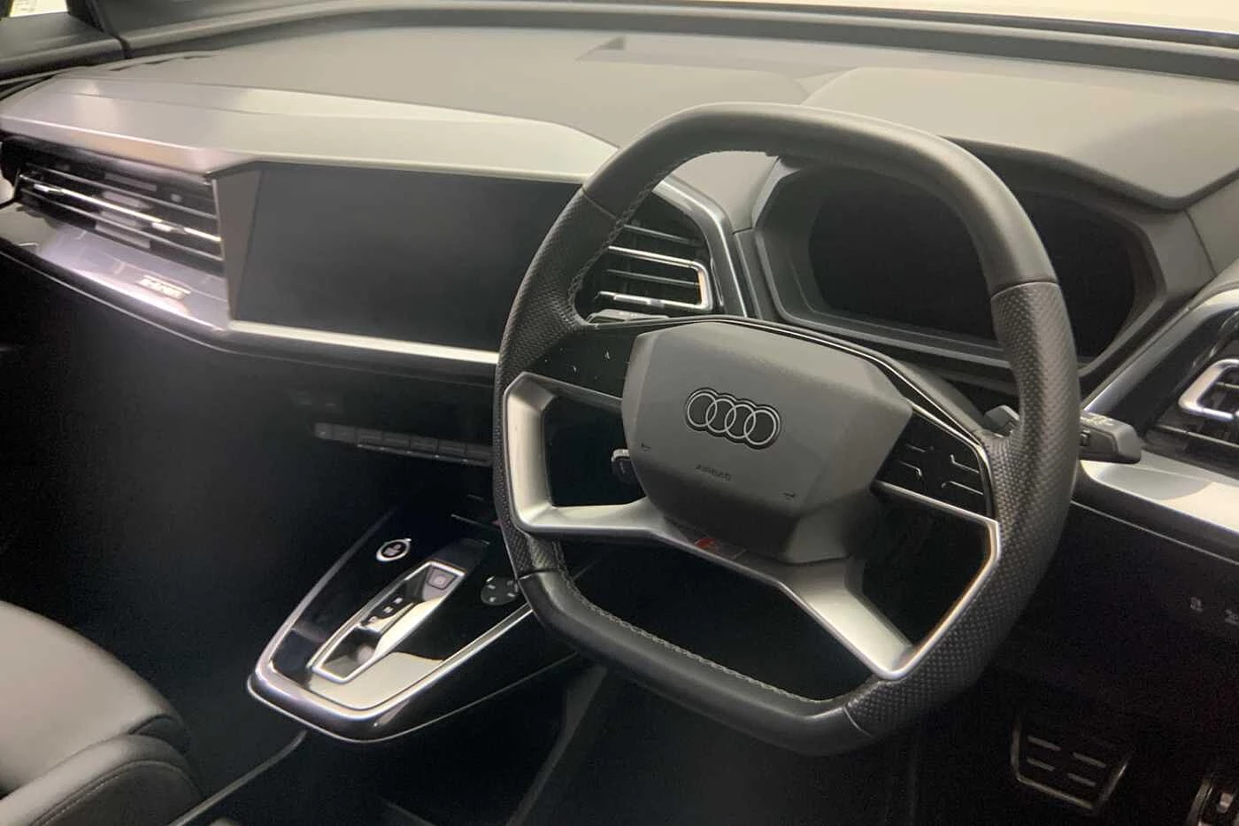 Audi-Q4 e-tron-image-5
