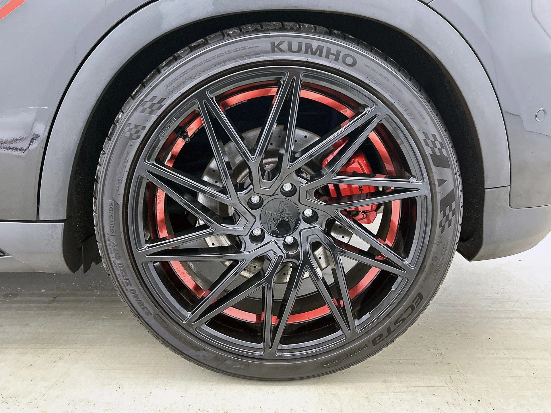 Mercedes-Benz-GLA-image-38